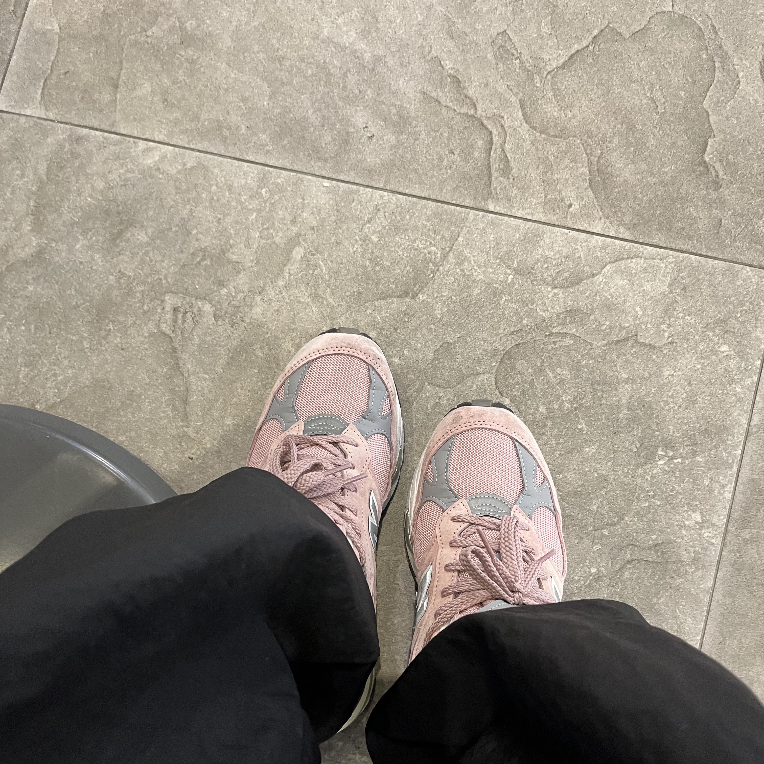 New Balance 991 Made in UK Shy Pink 착용 스타일