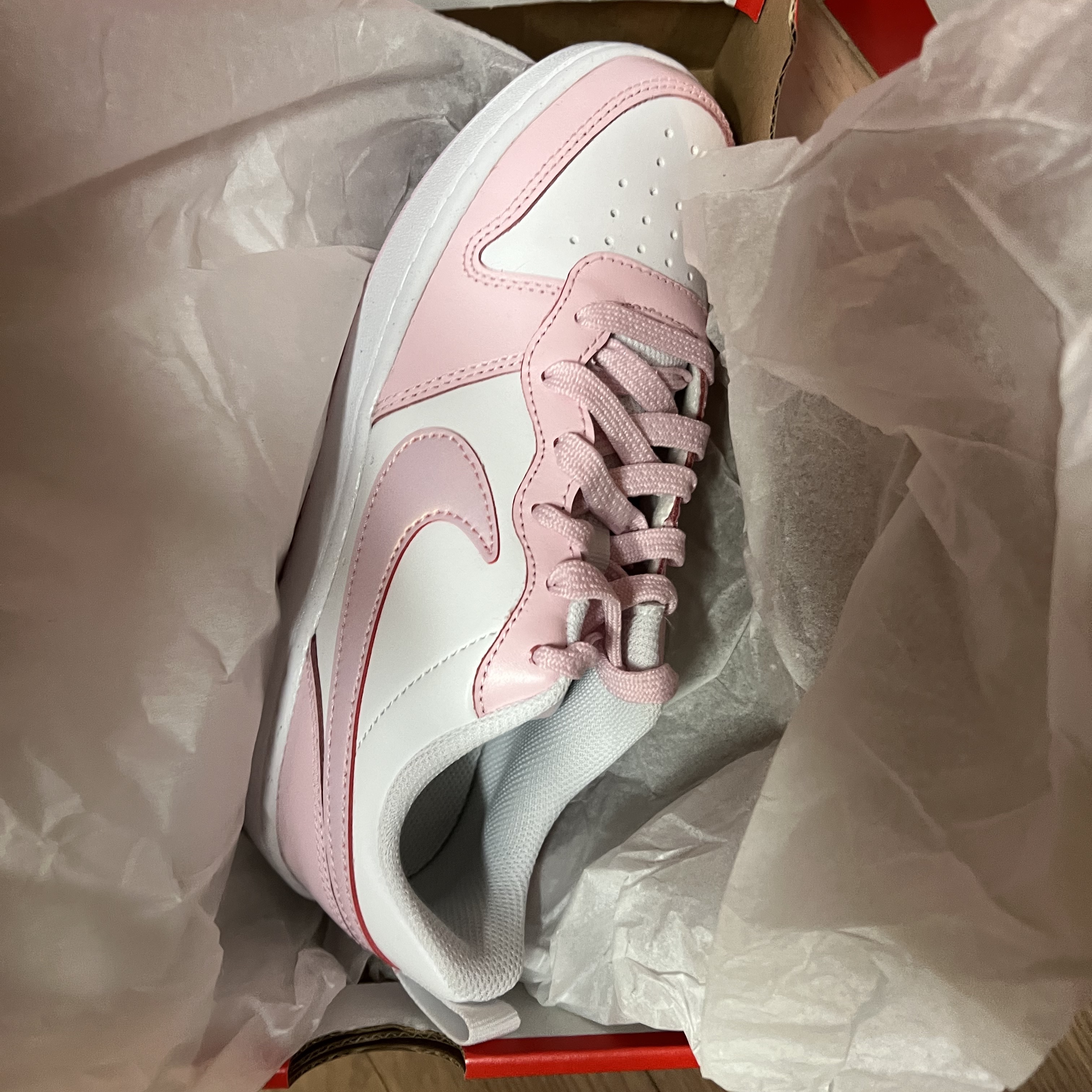 (GS) Nike Court Borough 2 SE White Pink Foam 착용 스타일