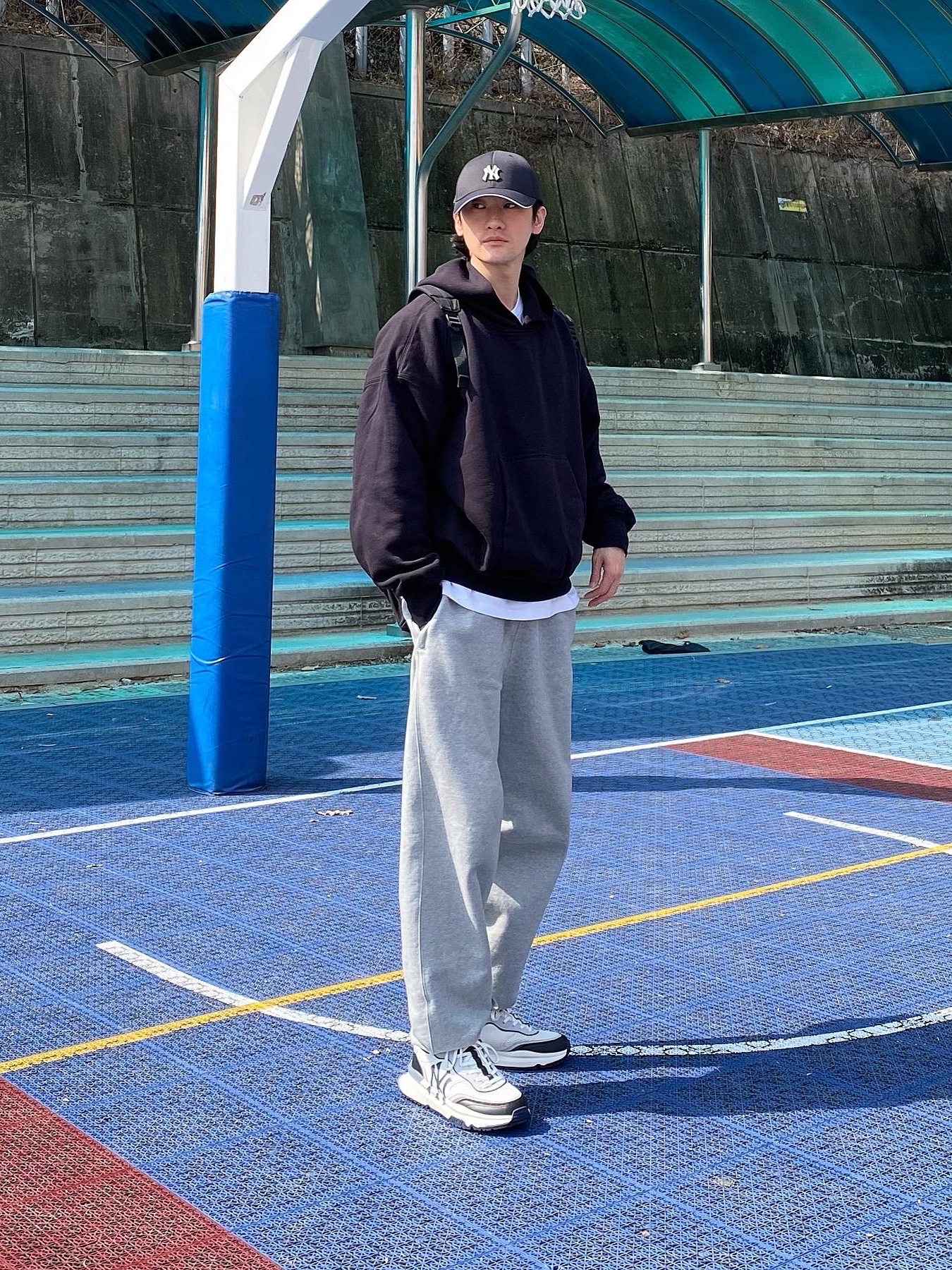 Nike x Stussy NRG ZR Fleece Pants Heather Grey - US/EU, Yeezy Gap Hoodie Black 착용 스타일 - 2