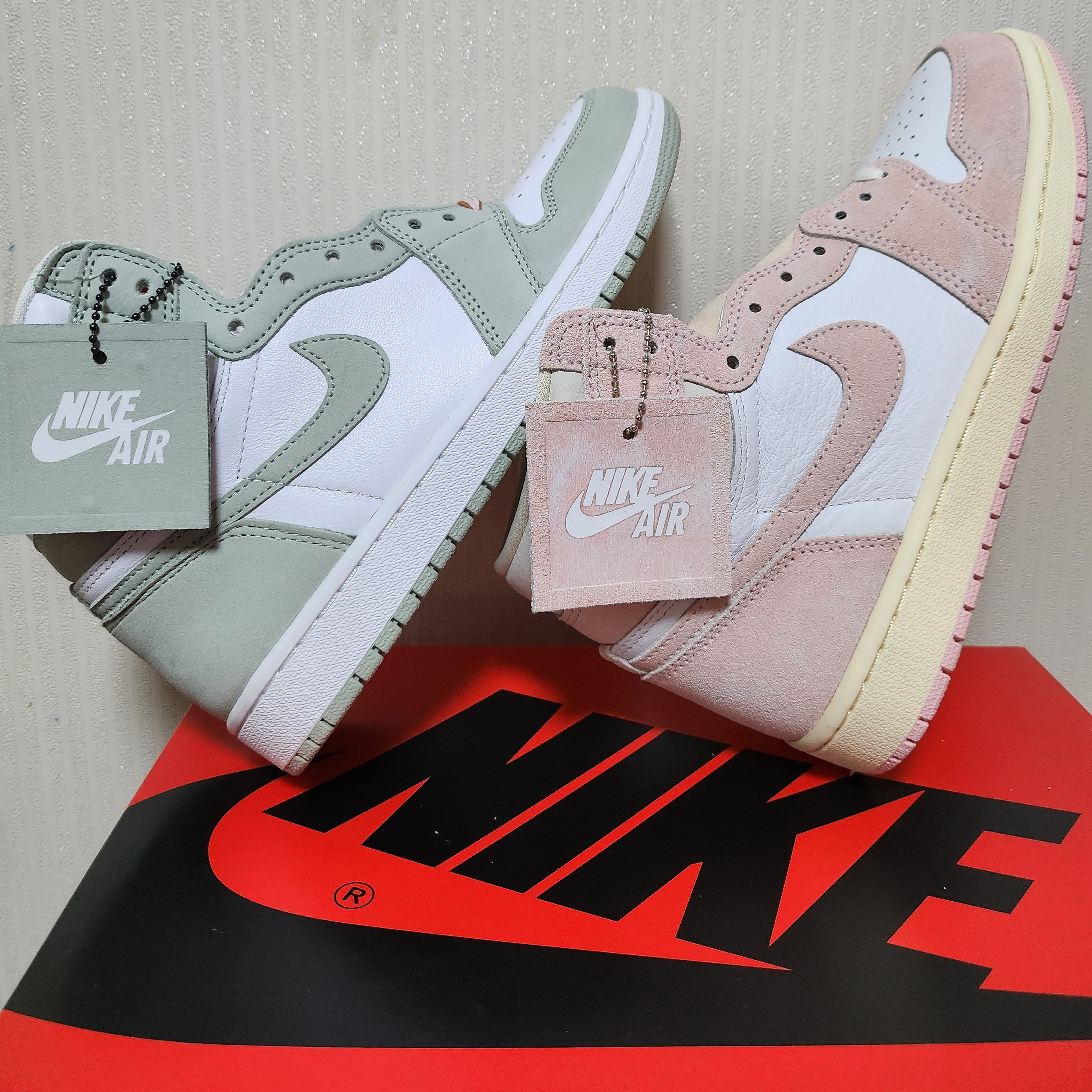 (W) Jordan 1 Retro High OG Seafoam, (W) Jordan 1 Retro High OG Coconut Milk and Sail 착용 스타일