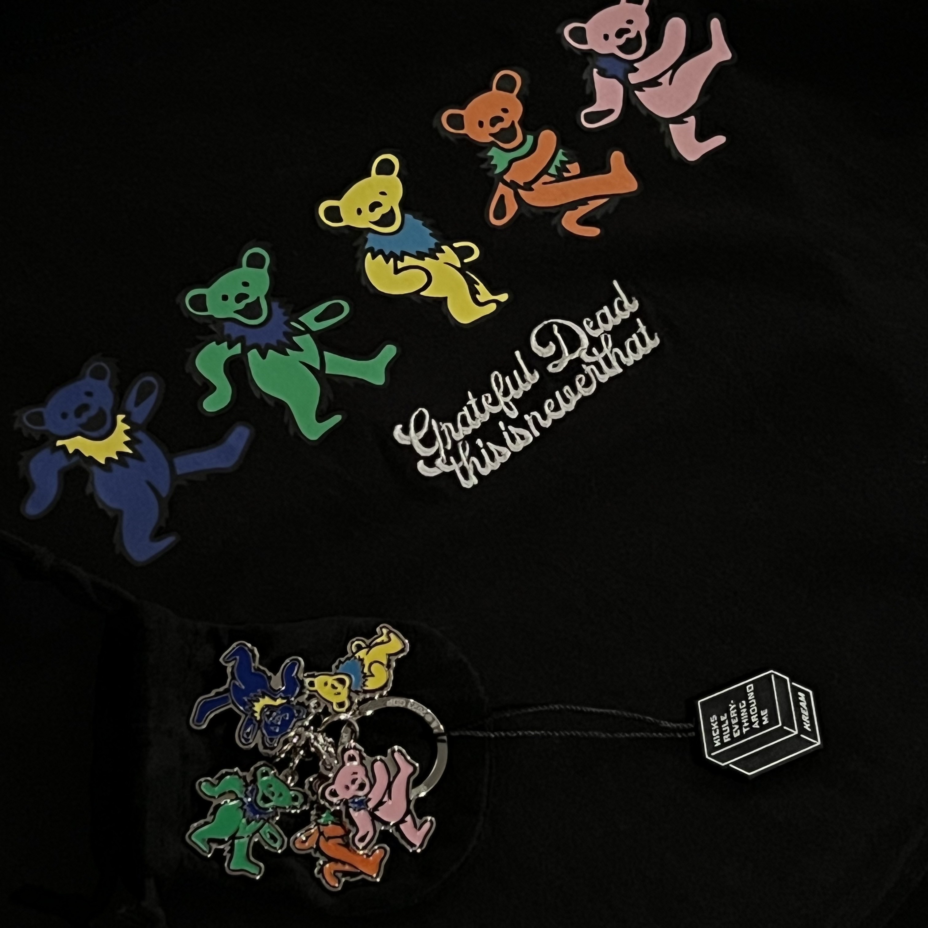 Thisisneverthat x Grateful Dead Dancing Bears Keychain Silver 착용 스타일