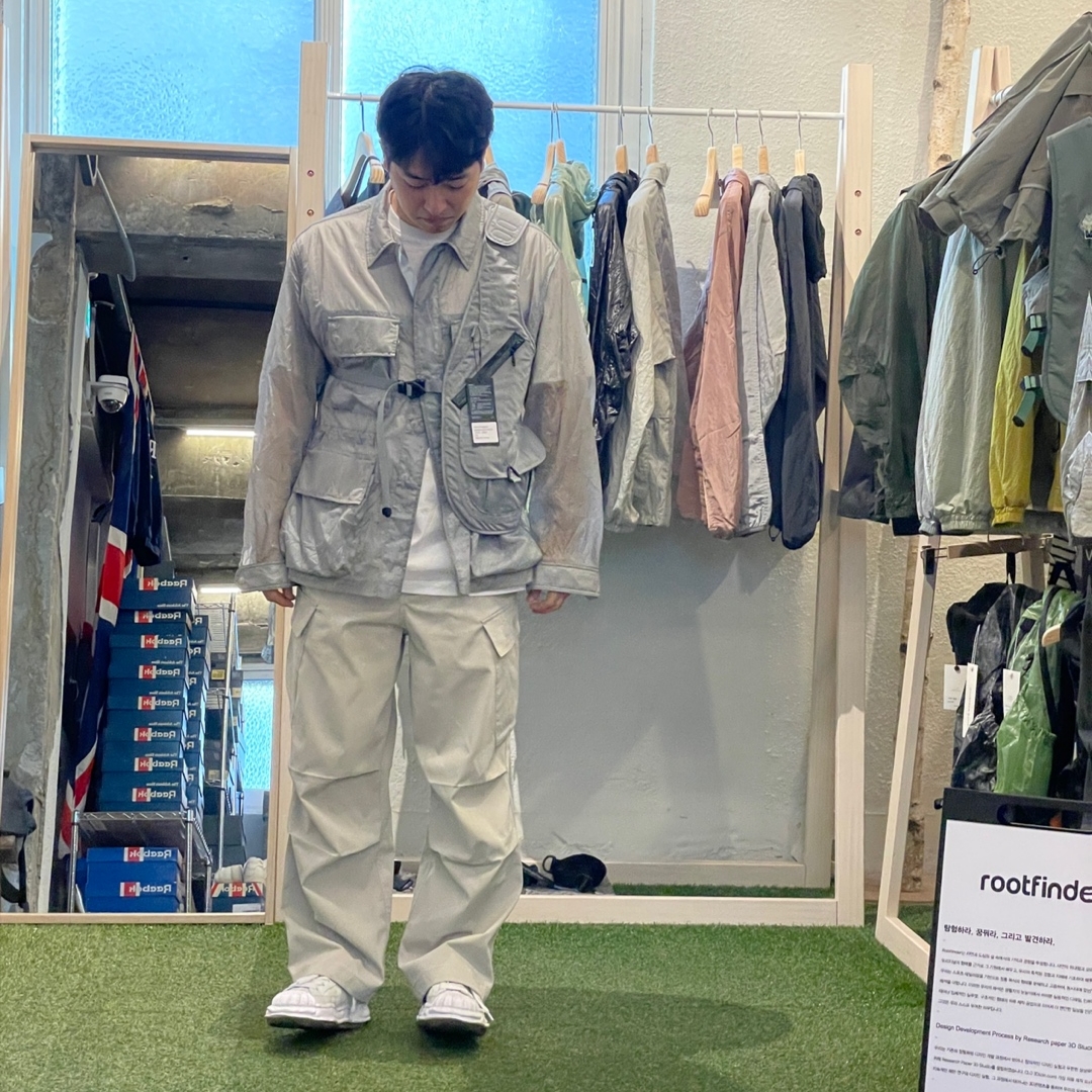 Rootfinder Maneuver Jacket Grey, Rootfinder Maneuver Vest Cool Grey 착용 스타일