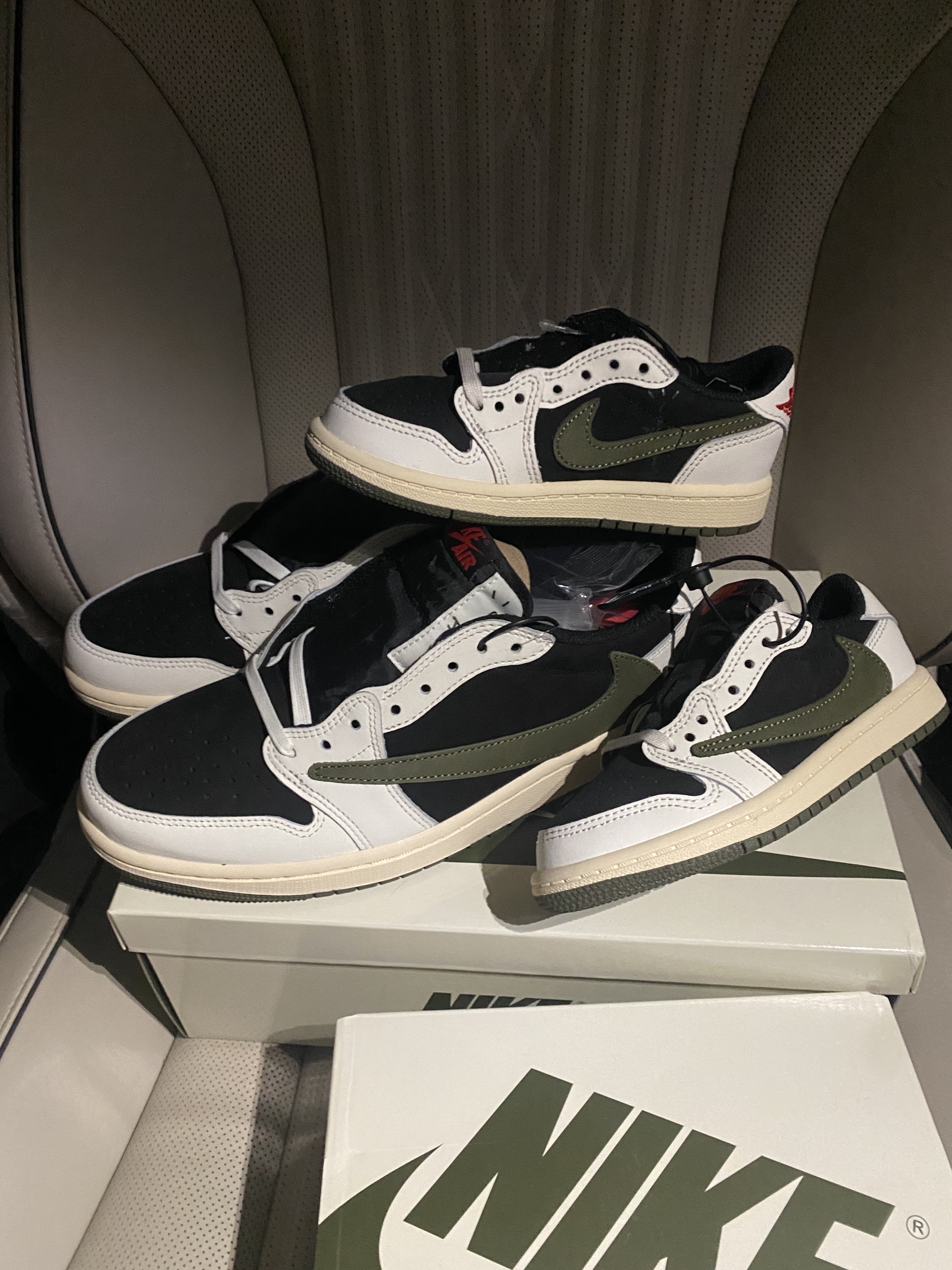(PS) Jordan 1 x Travis Scott Retro Low OG SP Medium Olive, (W) Jordan 1 x Travis Scott Retro Low OG SP Medium Olive 착용 스타일