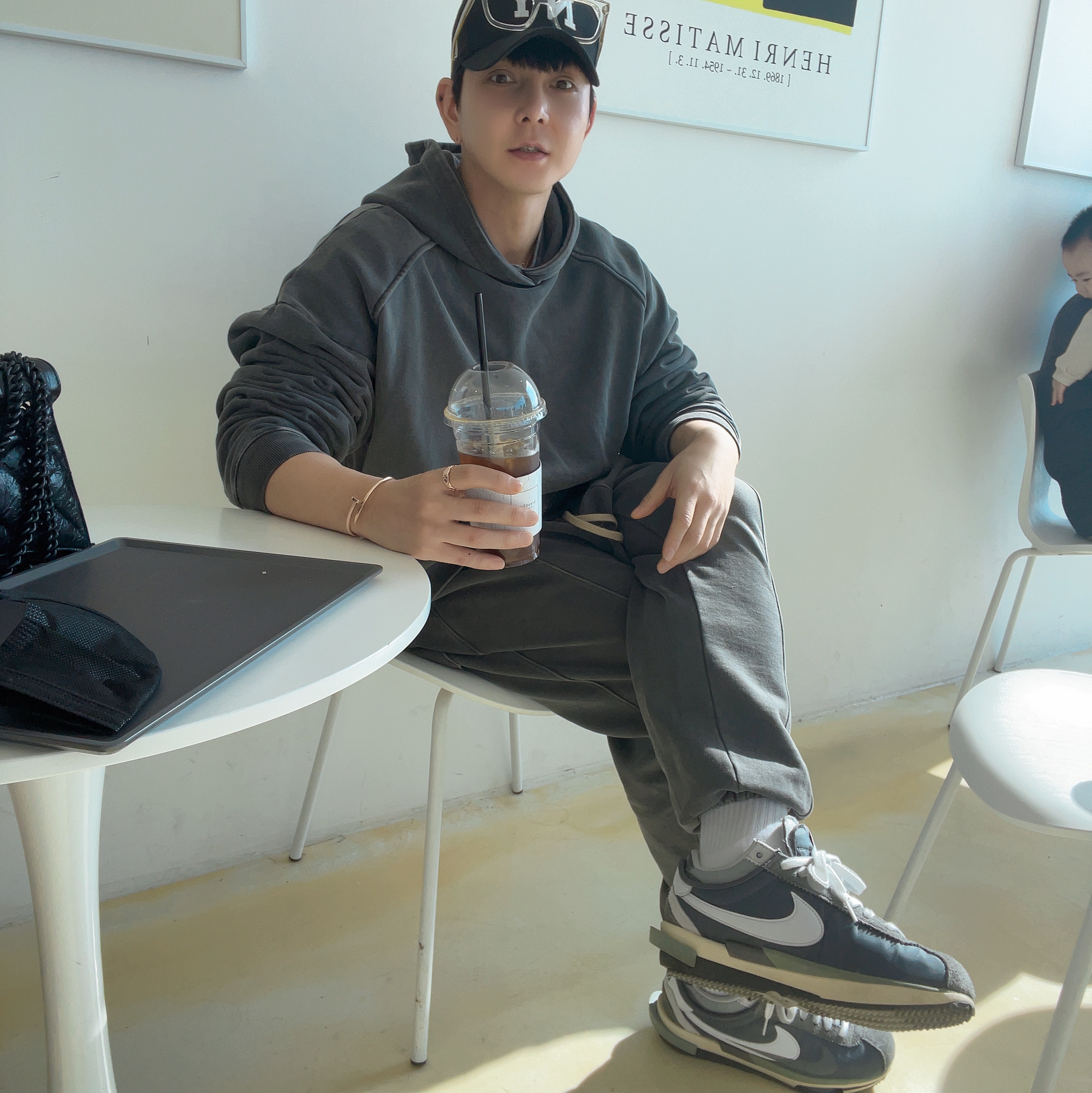 Nike x Sacai Zoom Cortez SP Iron Grey 착용 스타일