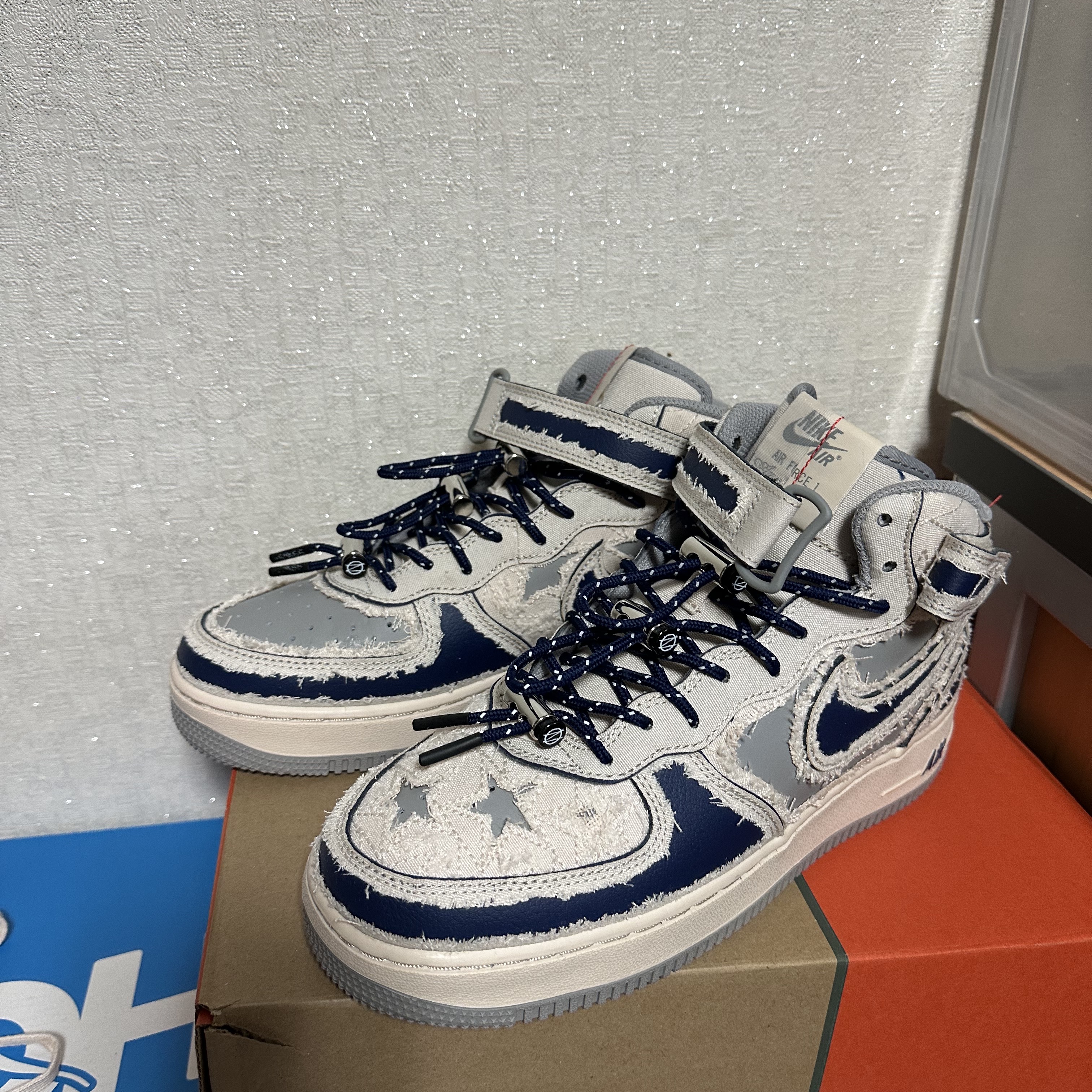 Nike Air Force 1 Mid '07 Pearl White 착용 스타일 - 2