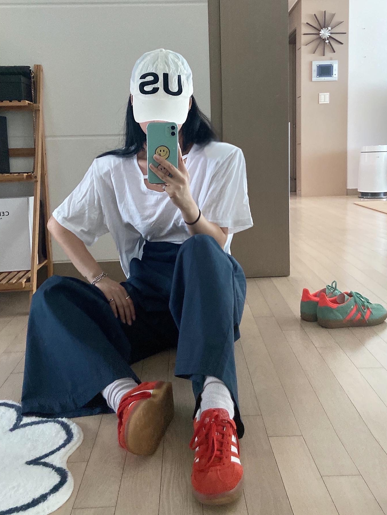s/e/o Us Cap Ivory, (W) Adidas Gazelle Indoor Bold Orange Cloud White 착용 스타일