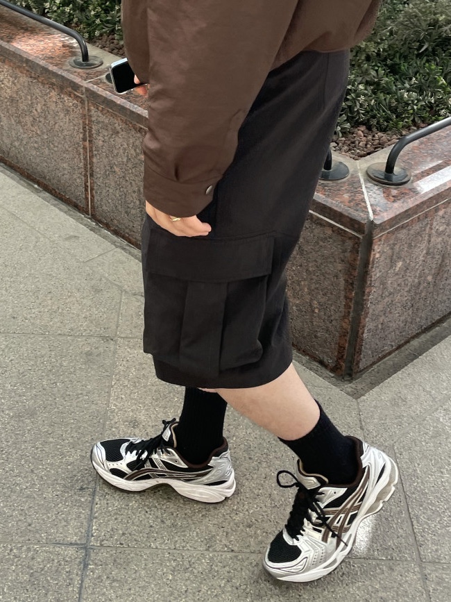 Asics Gel-Kayano 14 Black Coffee 착용 스타일 - 4