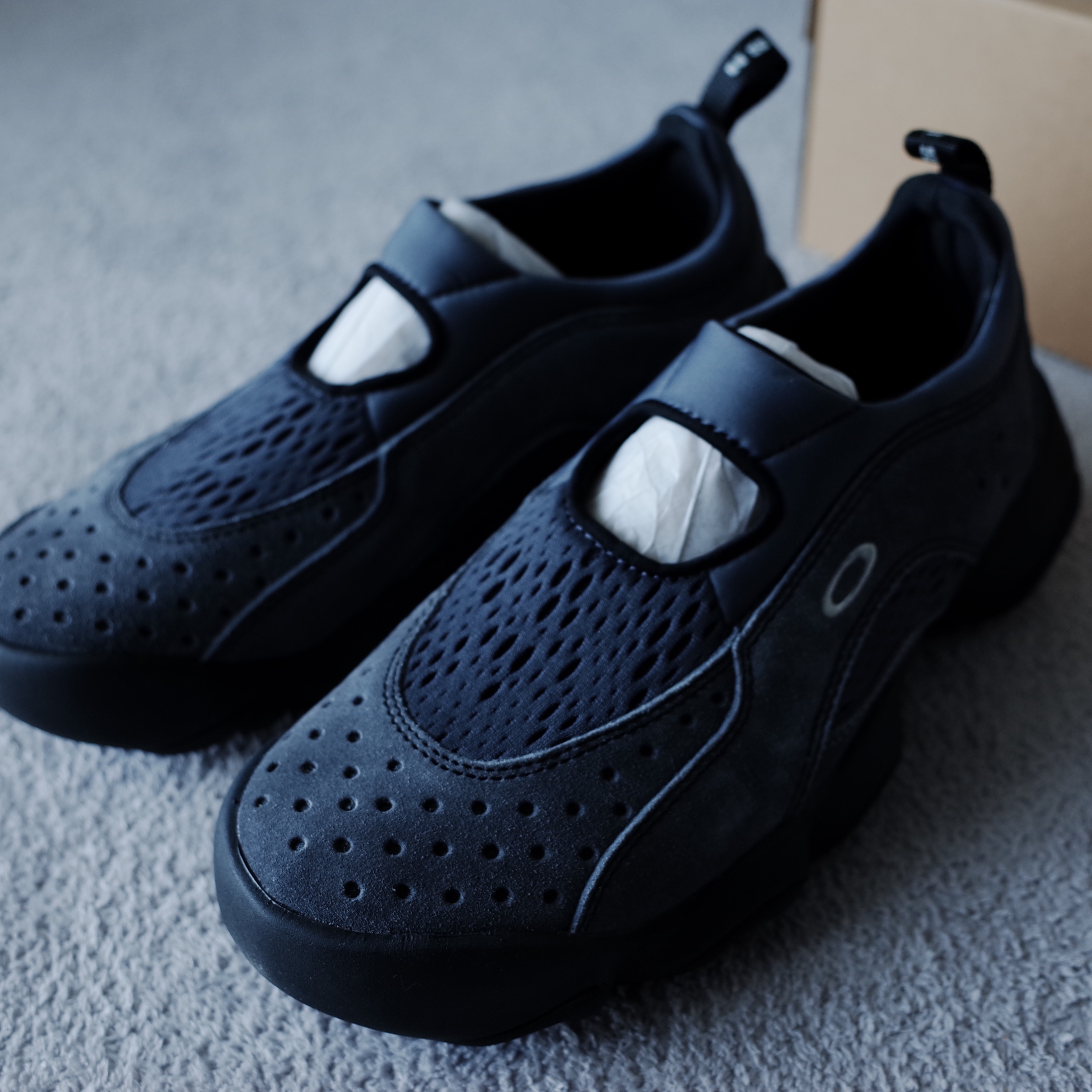 Oakley Factory Team x Brain Dead Flesh Sandal Asphalt 착용 스타일