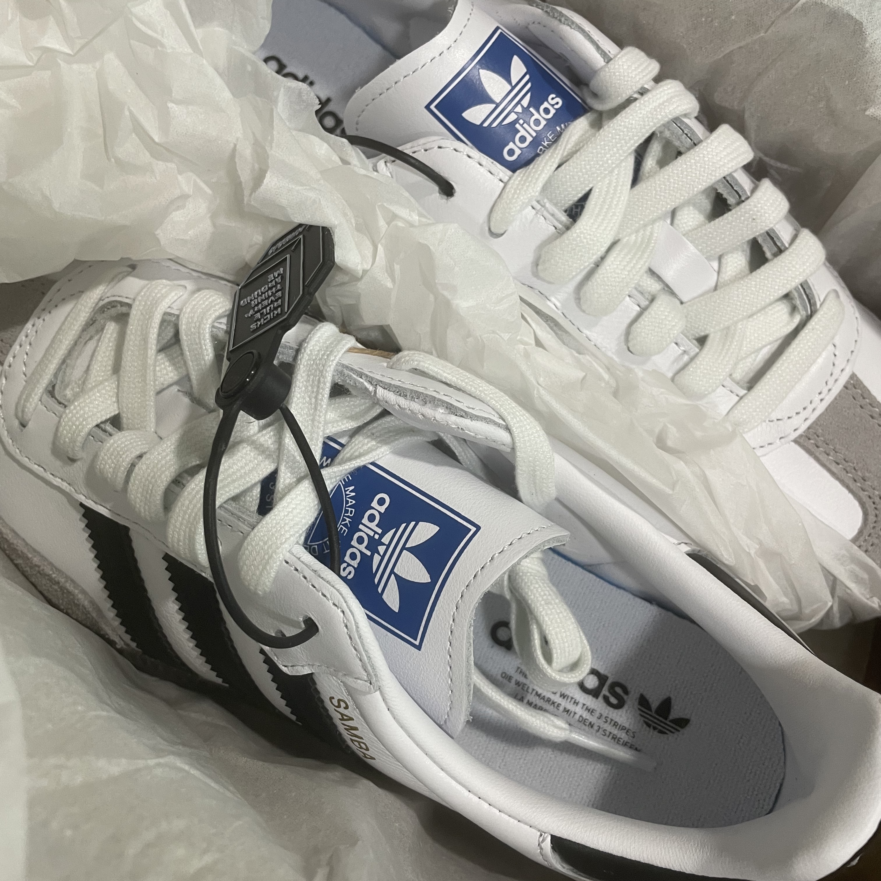 Adidas Samba OG Cloud White 착용 스타일 - 2