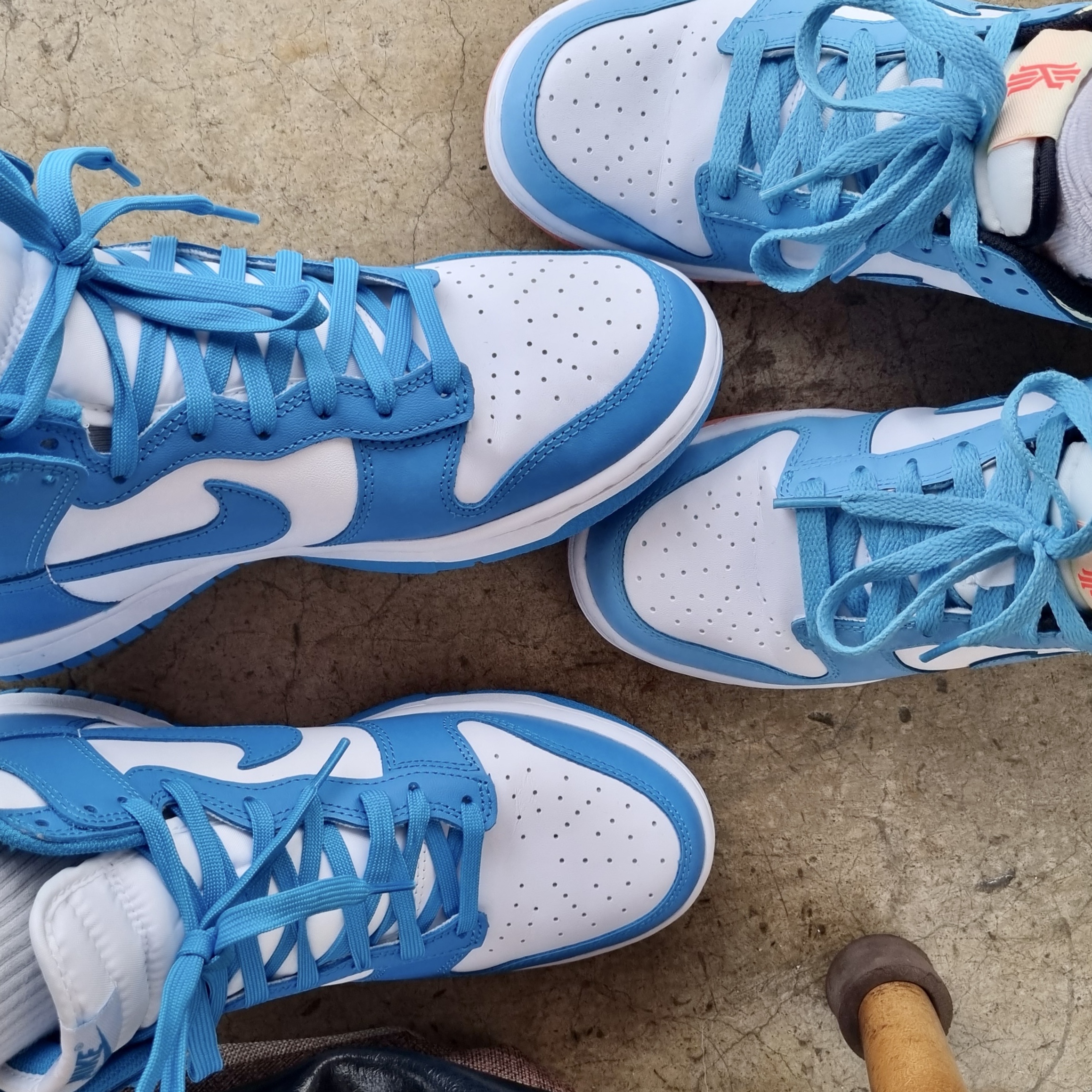 Nike Dunk High Retro Championship Blue, (GS) Nike x Kyrie Dunk Low SE Baltic Blue 착용 스타일