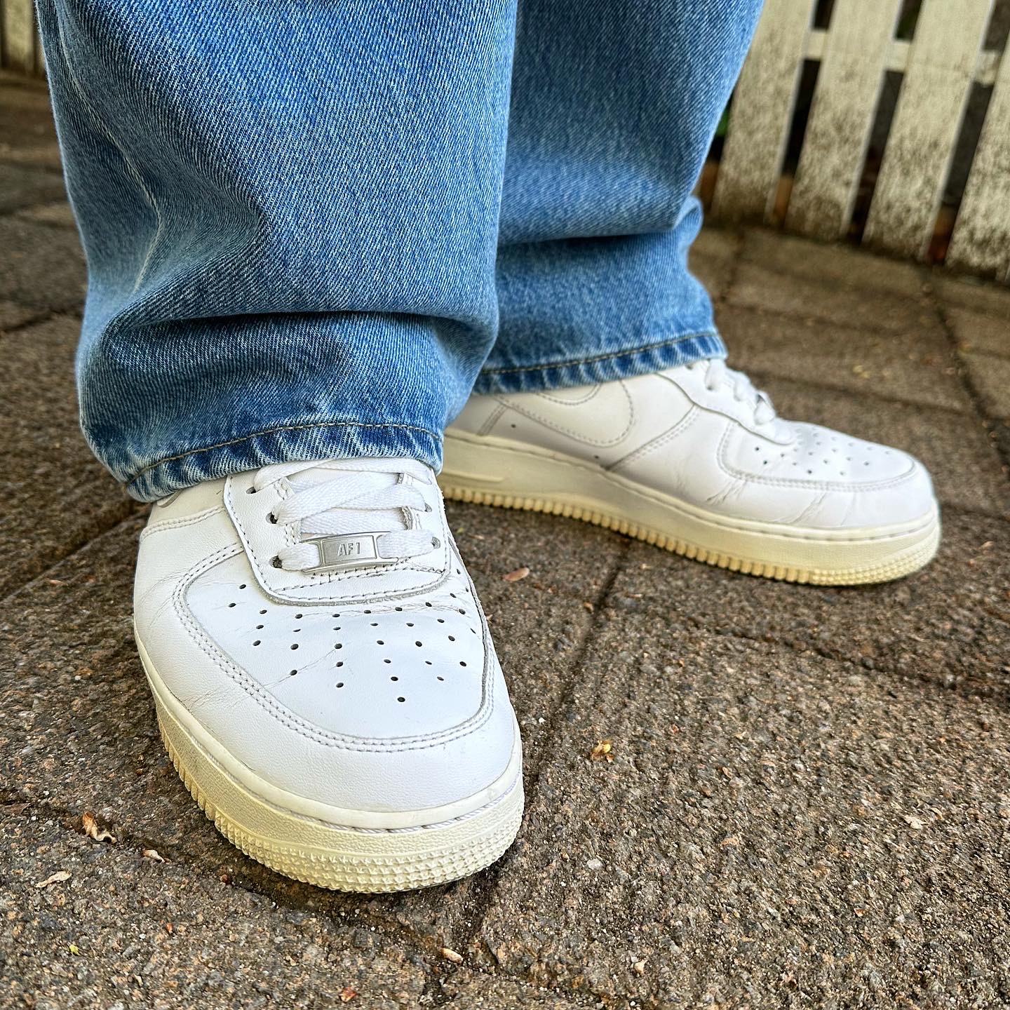 Nike Air Force 1 '07 Low White 착용 스타일 - 2