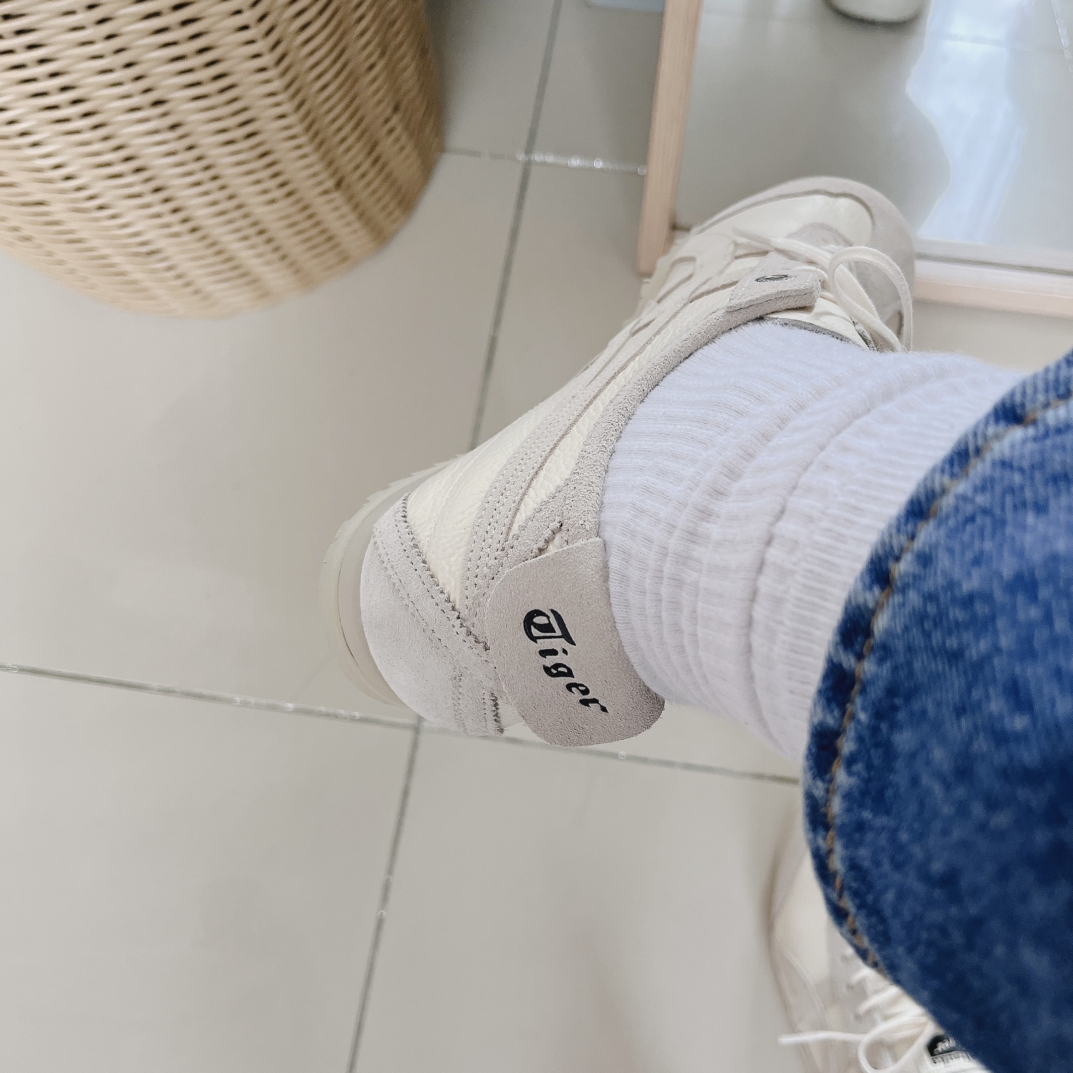 Onitsuka Tiger Mexico 66 SD Cream Birch 착용 스타일 - 2