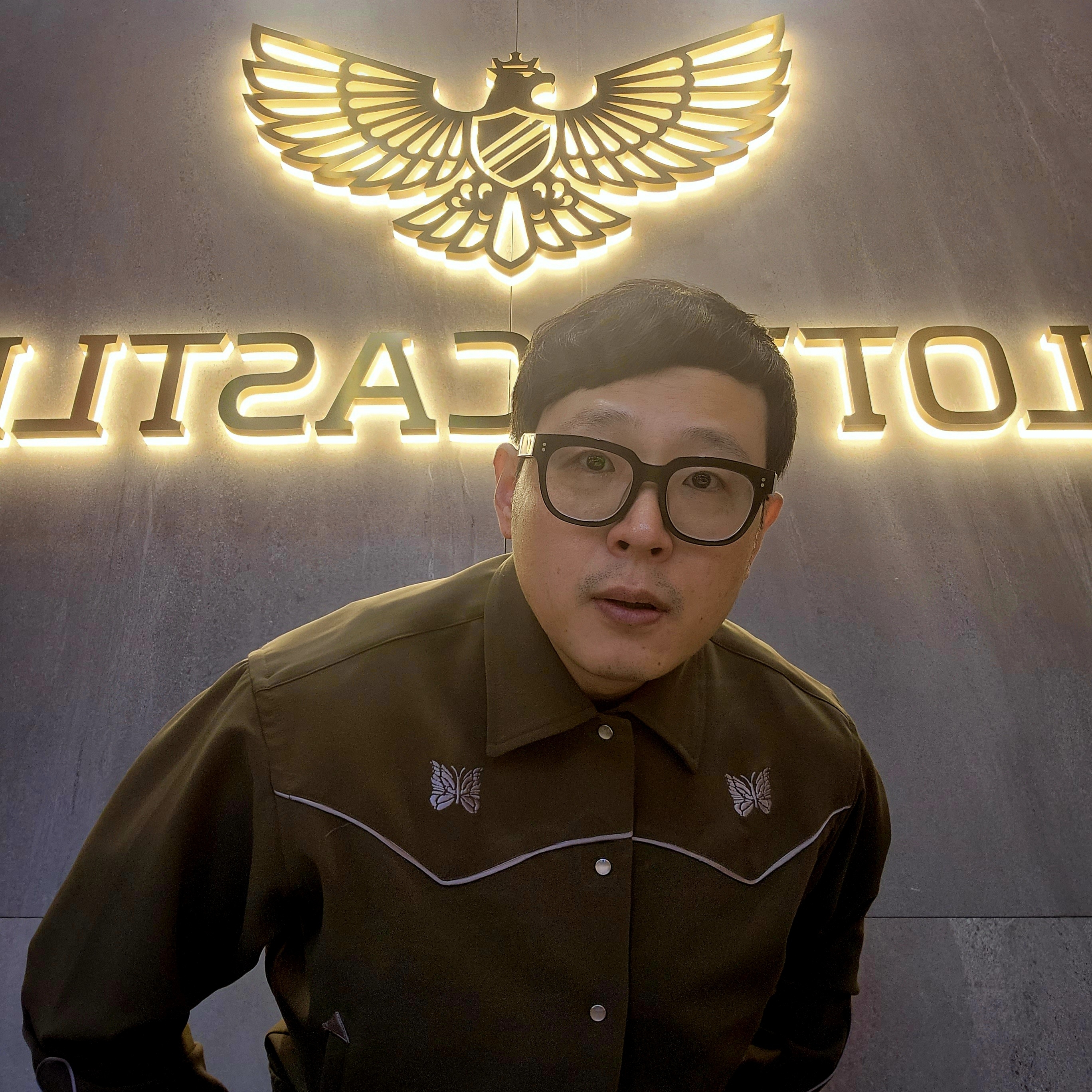 Needles Piping Cowboy Jacket Olive 착용 스타일