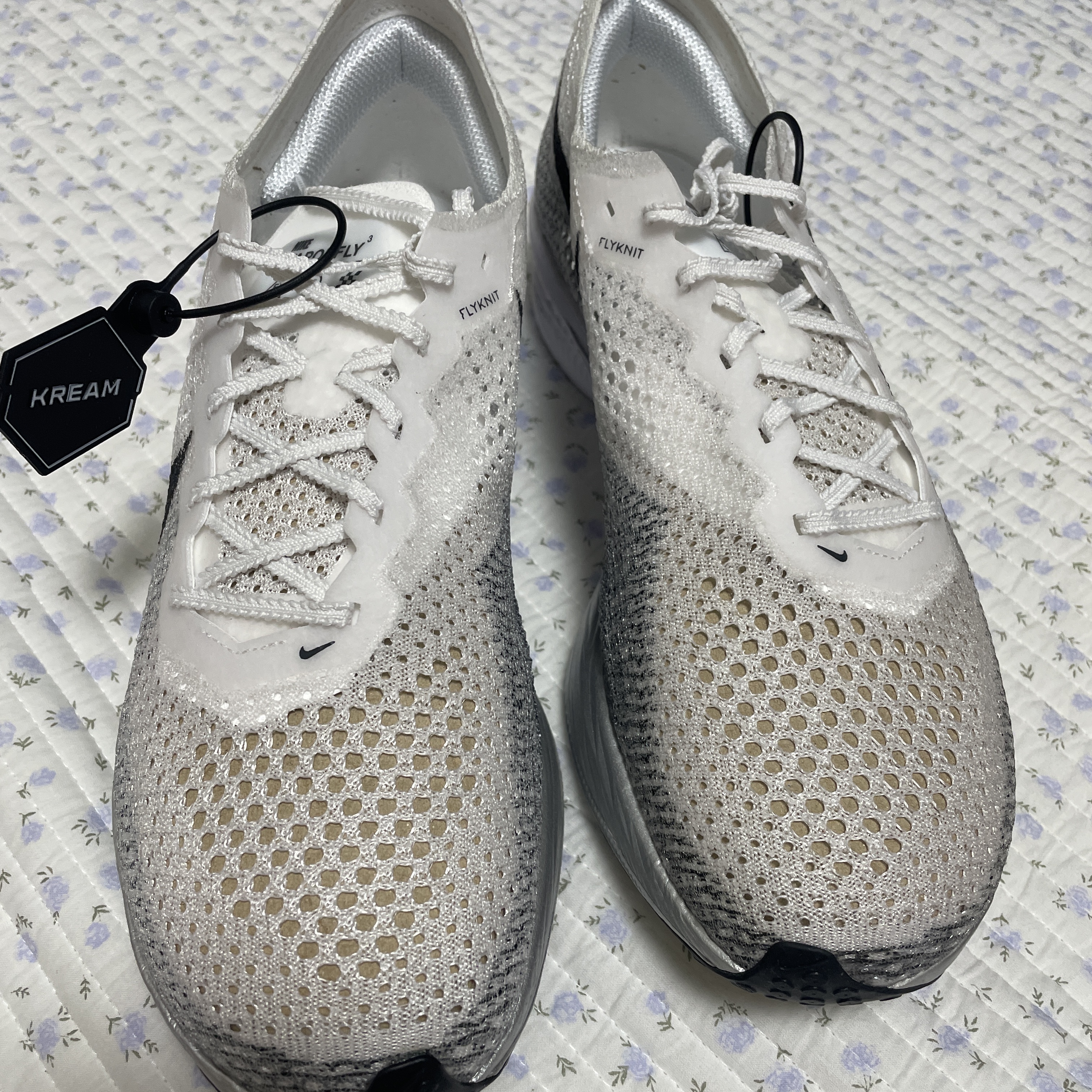 Nike ZoomX Vaporfly Next% 3 White Grey 착용 스타일 - 3