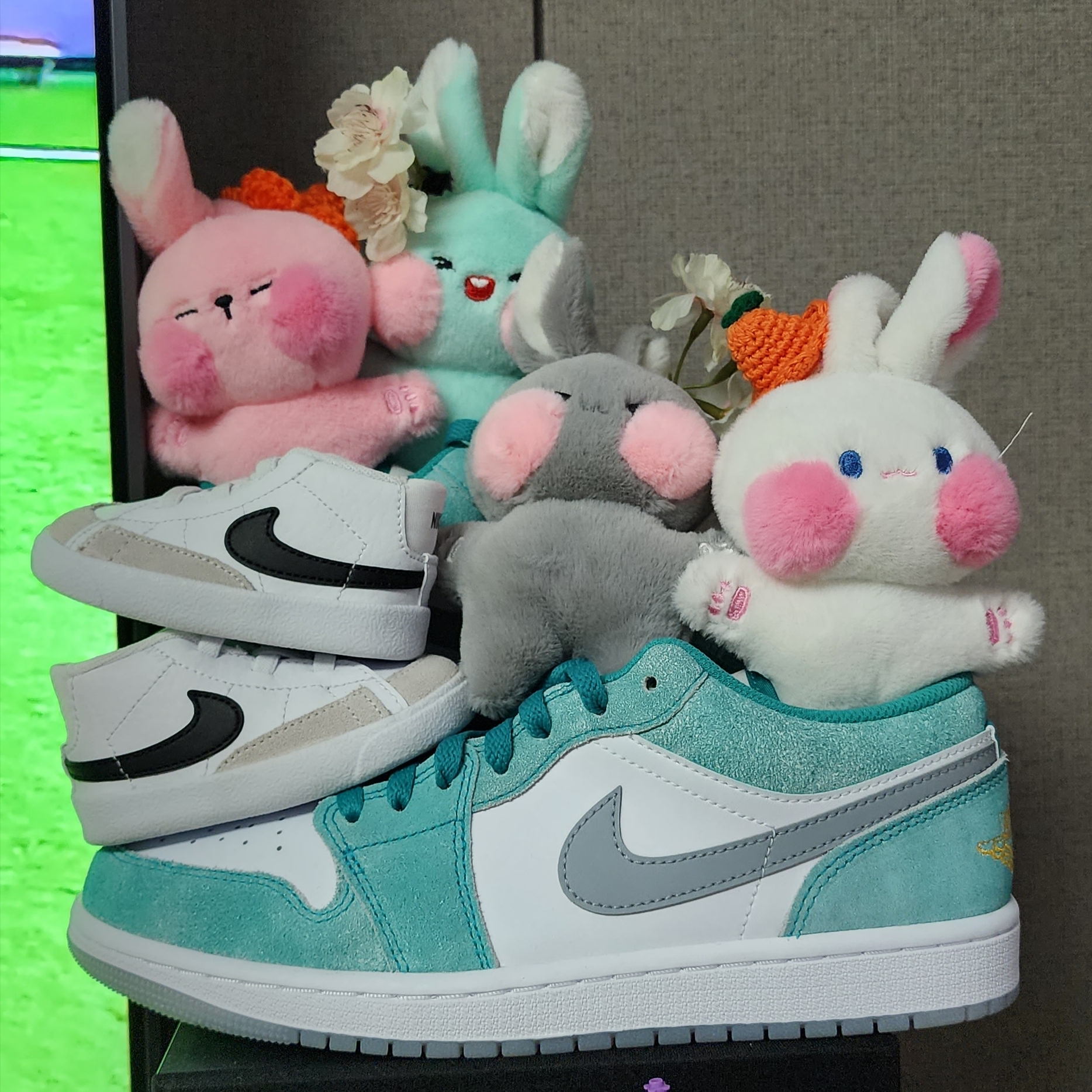 Jordan 1 Low SE New Emerald 착용 스타일