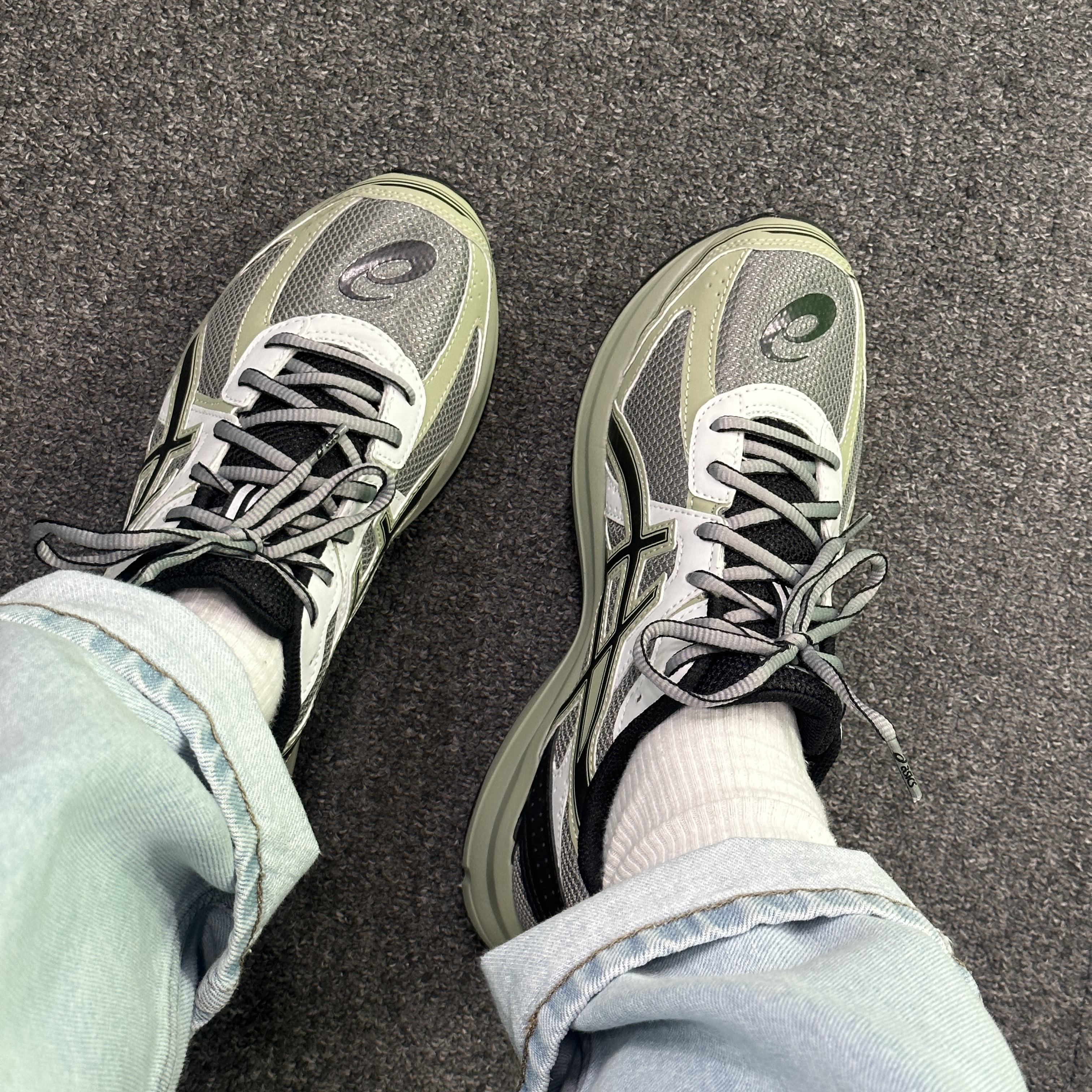 Asics Jog 100 S Sheet Rock - 2E Wide 착용 스타일