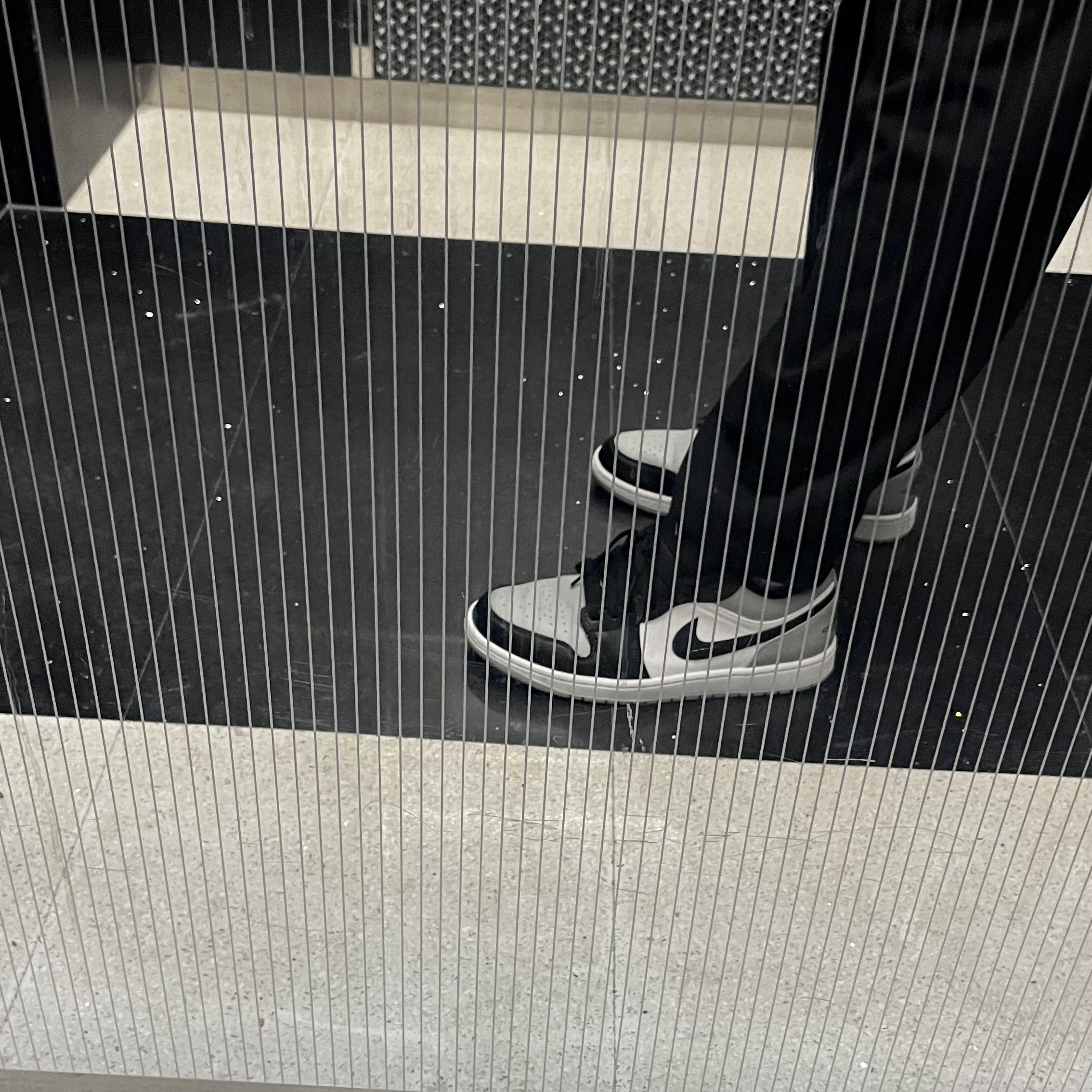 Jordan 1 Low Light Smoke Grey Black 착용 스타일