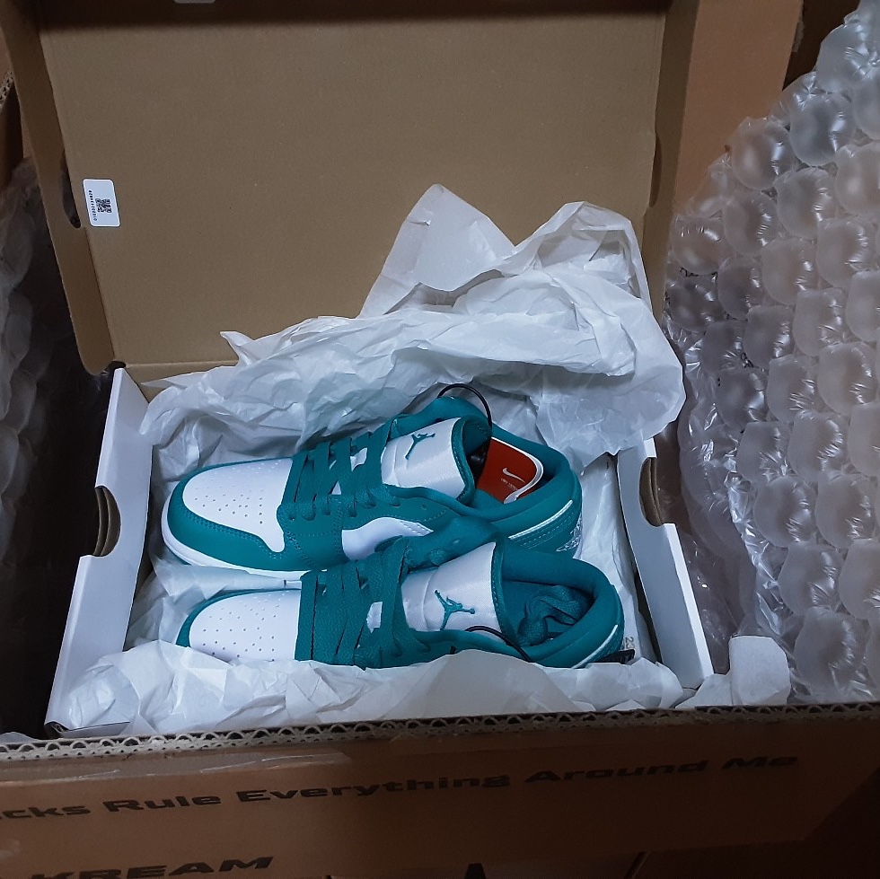 (W) Jordan 1 Low New Emerald 착용 스타일