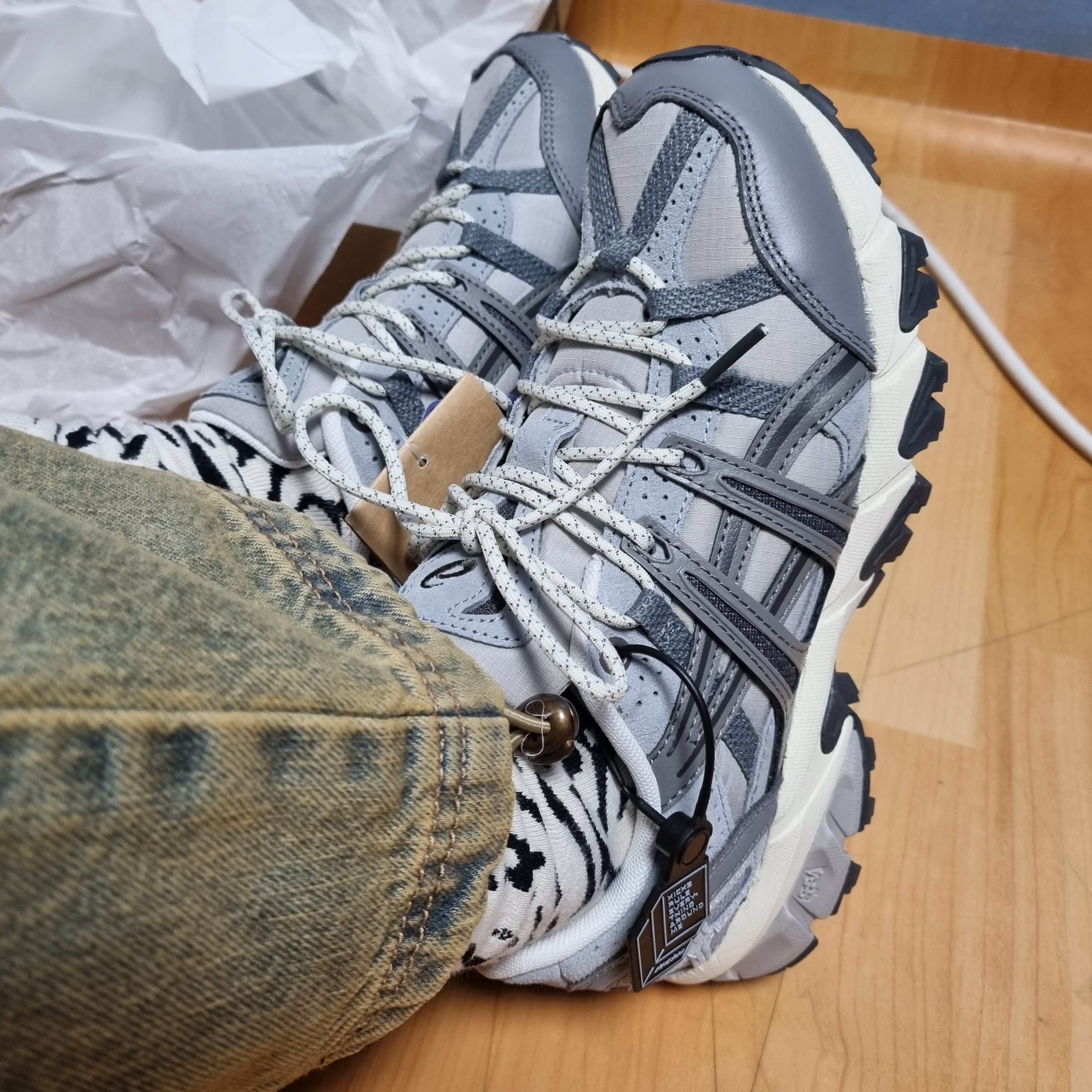 Asics Gel-Sonoma 15-50 Oyster Grey Clay Grey 착용 스타일 - 1