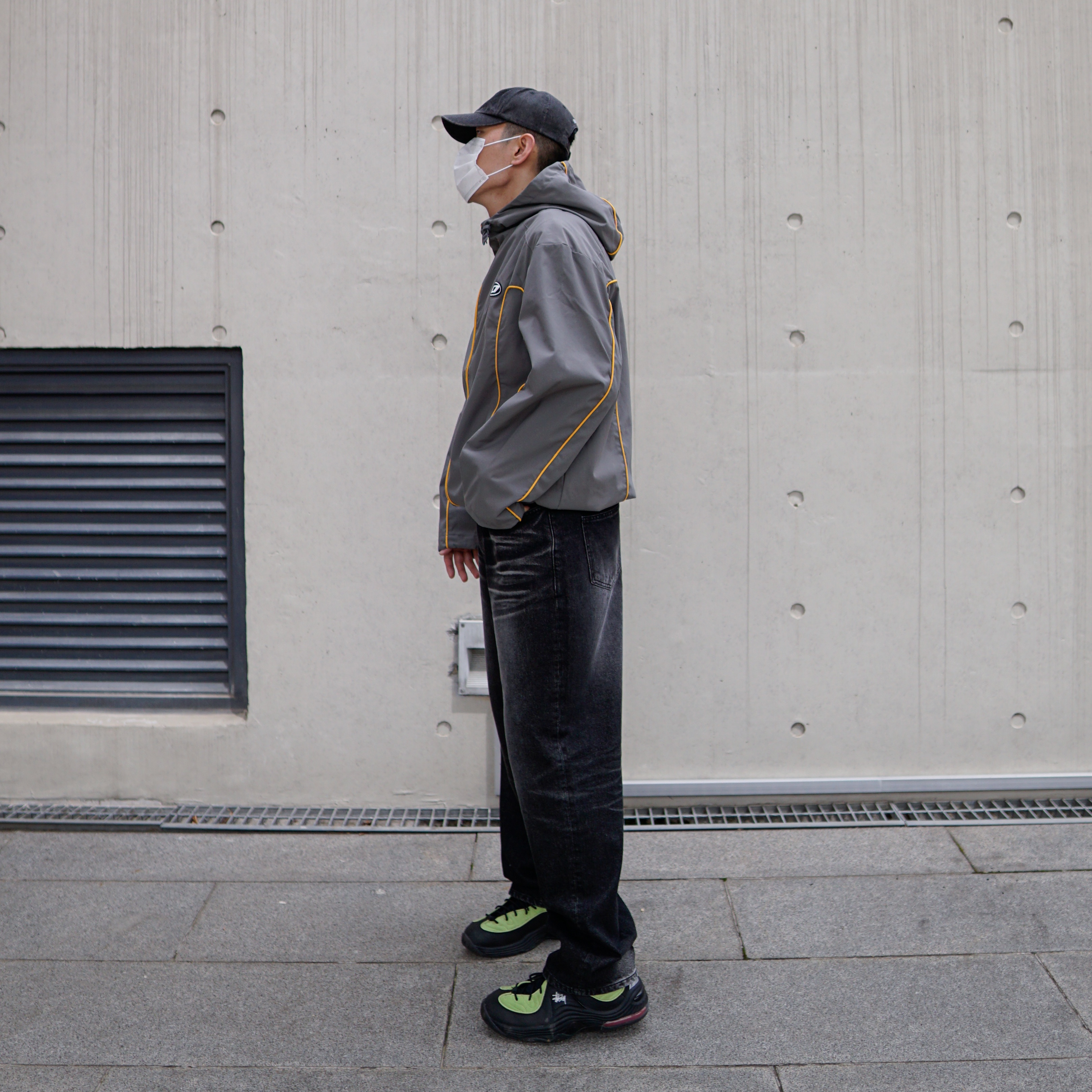 Diesel J-Hives Windbreaker with Contrast Piping Grey, Supreme Pigment Print S Logo 6-Panel Black - 22FW 착용 스타일 - 1