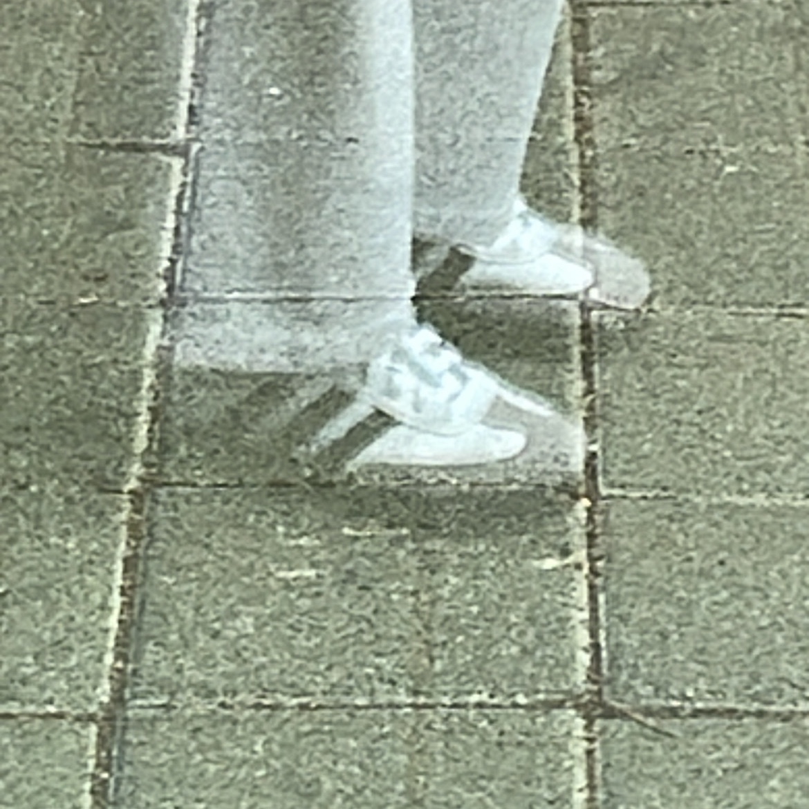 Adidas Samba OG Cloud White 착용 스타일 - 1
