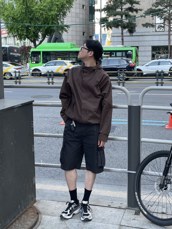 Asics Gel-Kayano 14 Black Coffee 착용 스타일 - 3