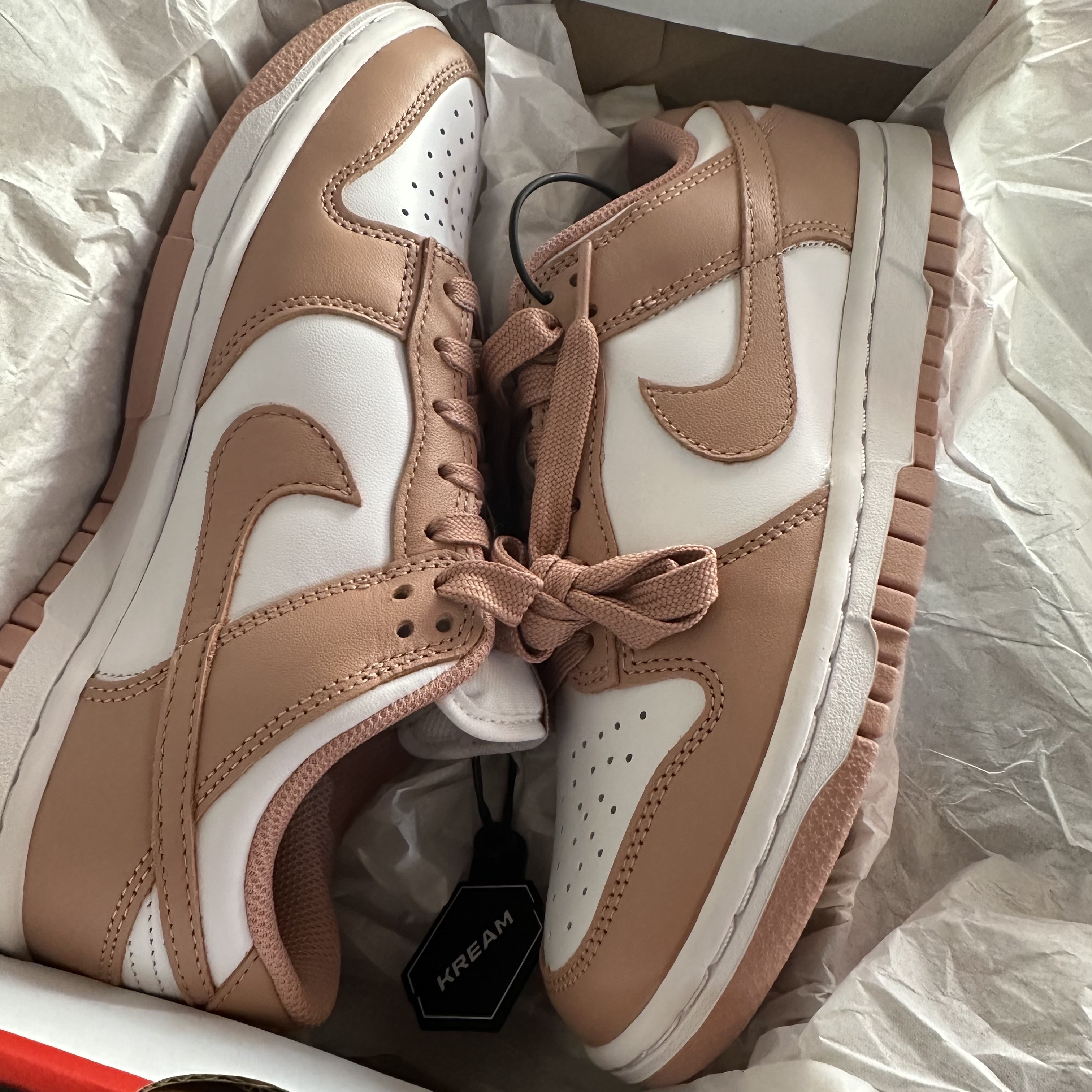 (W) Nike Dunk Low Rose Whisper 착용 스타일