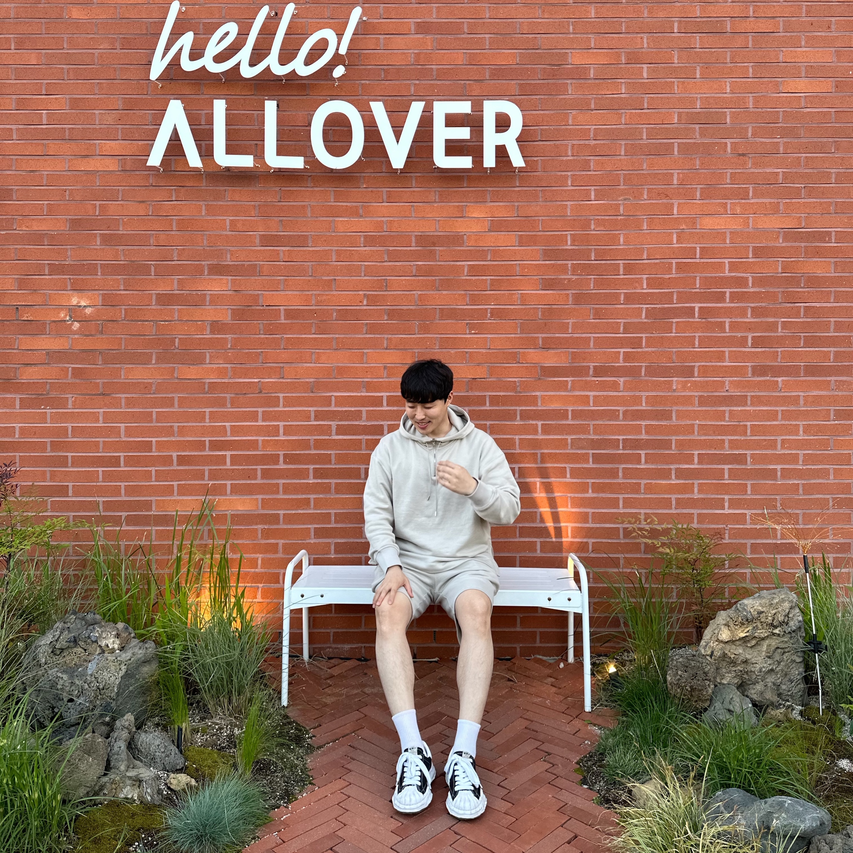 Maison Mihara Yasuhiro Blakey OG Sole Canvas Low-top Sneakers Black White 착용 스타일 - 2