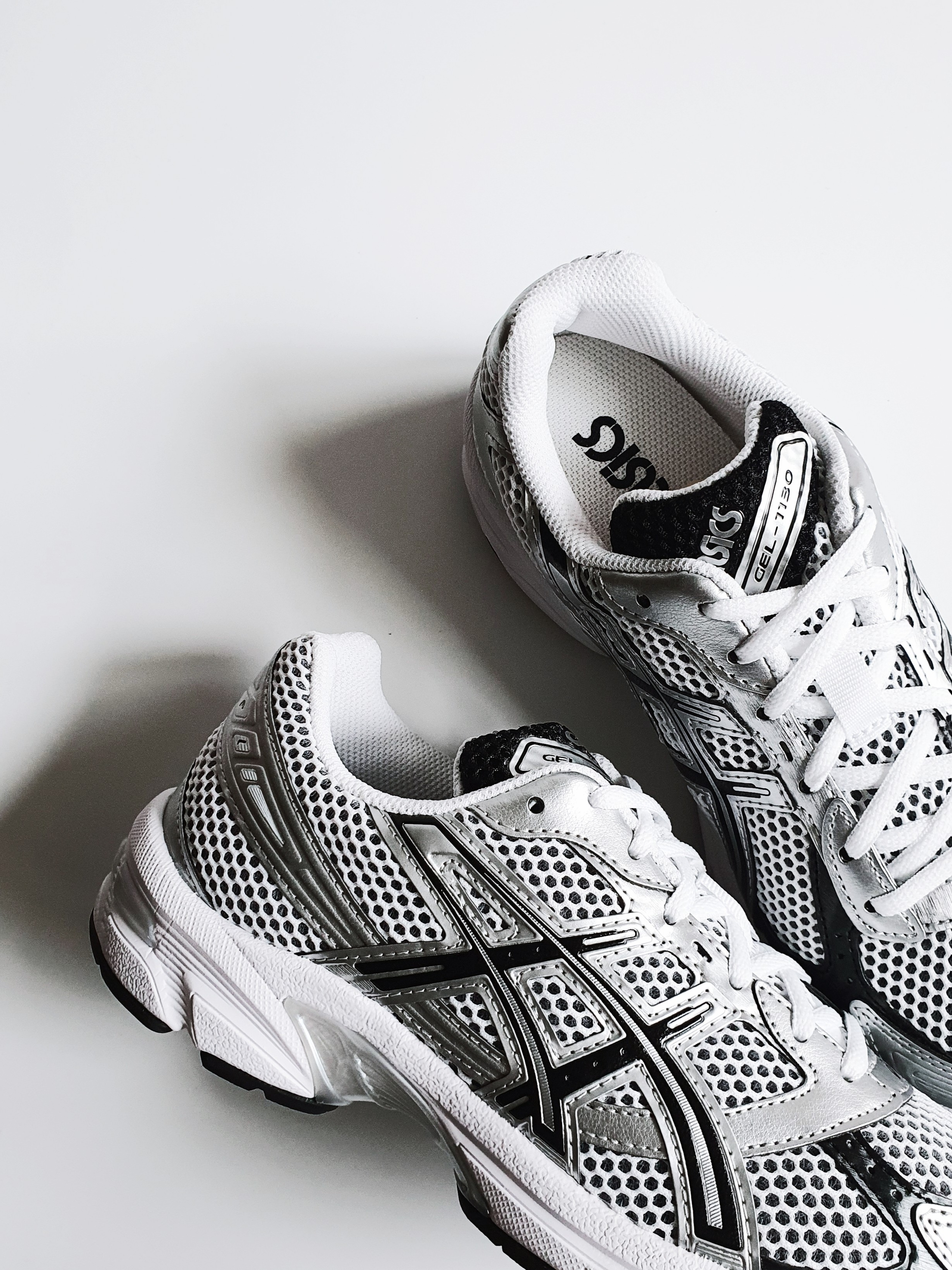 Asics Gel-1130 White Black 착용 스타일
