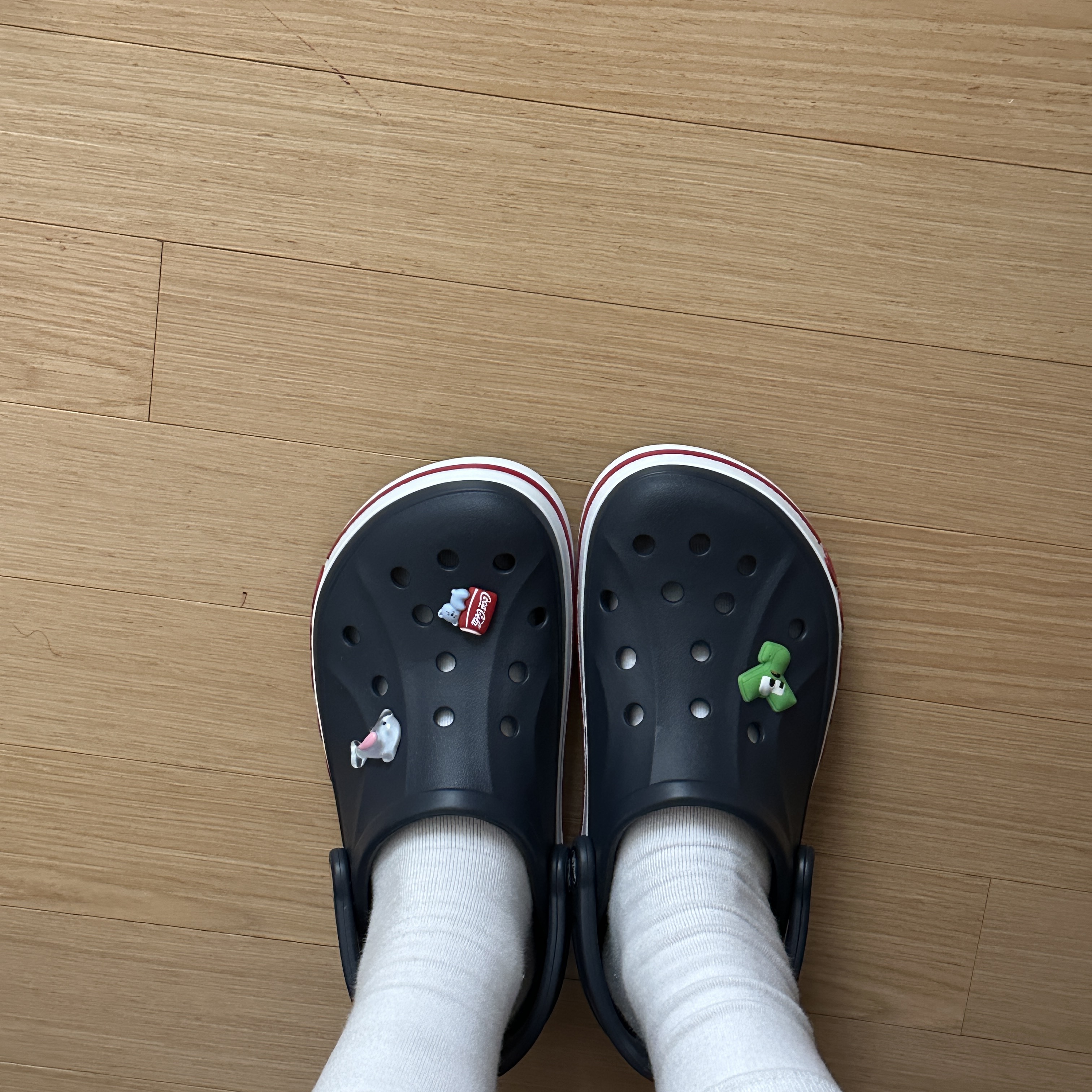 Crocs Bayaband Clog Navy Pepper 착용 스타일