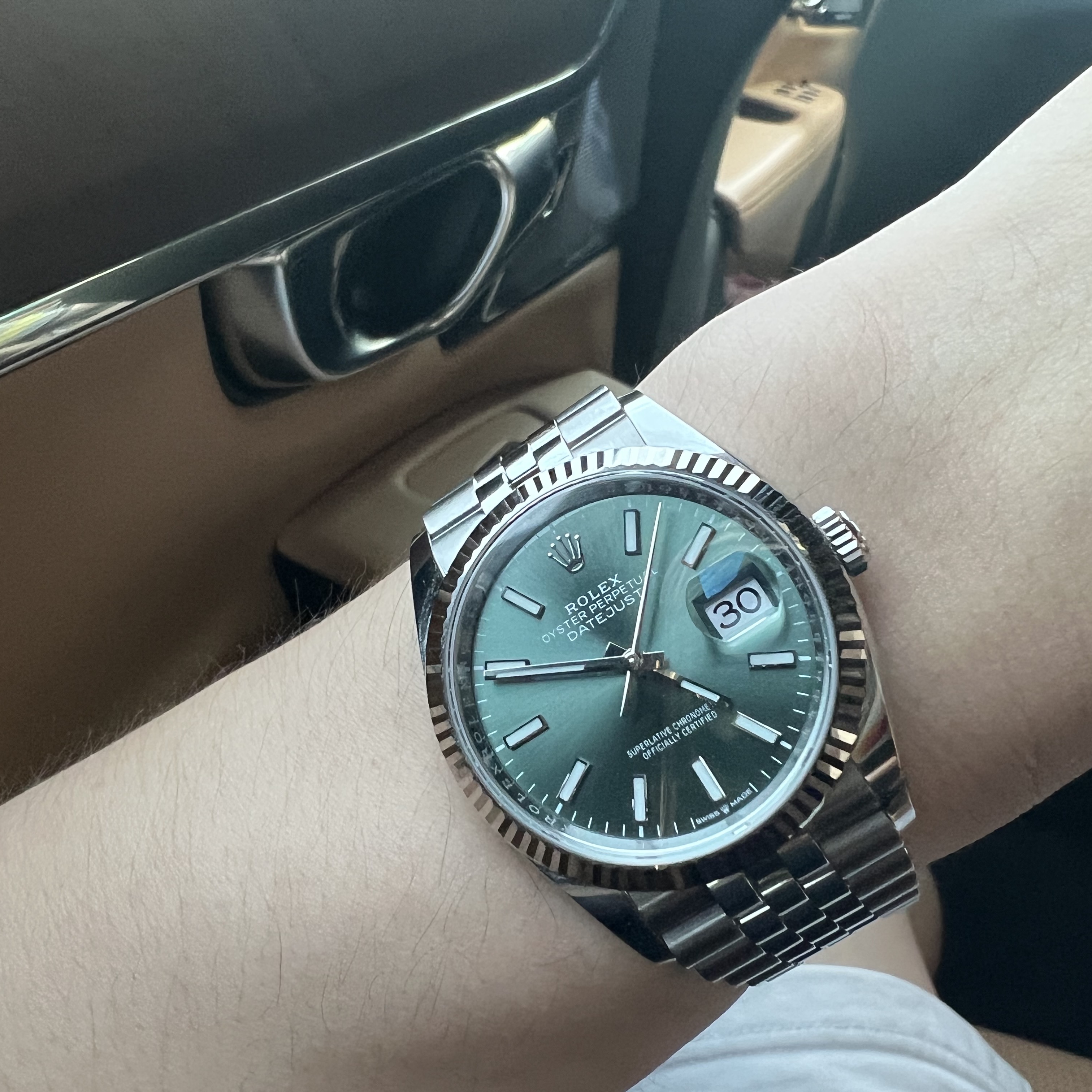 Rolex Datejust 36mm 126234 Mint Green Jubilee 착용 스타일