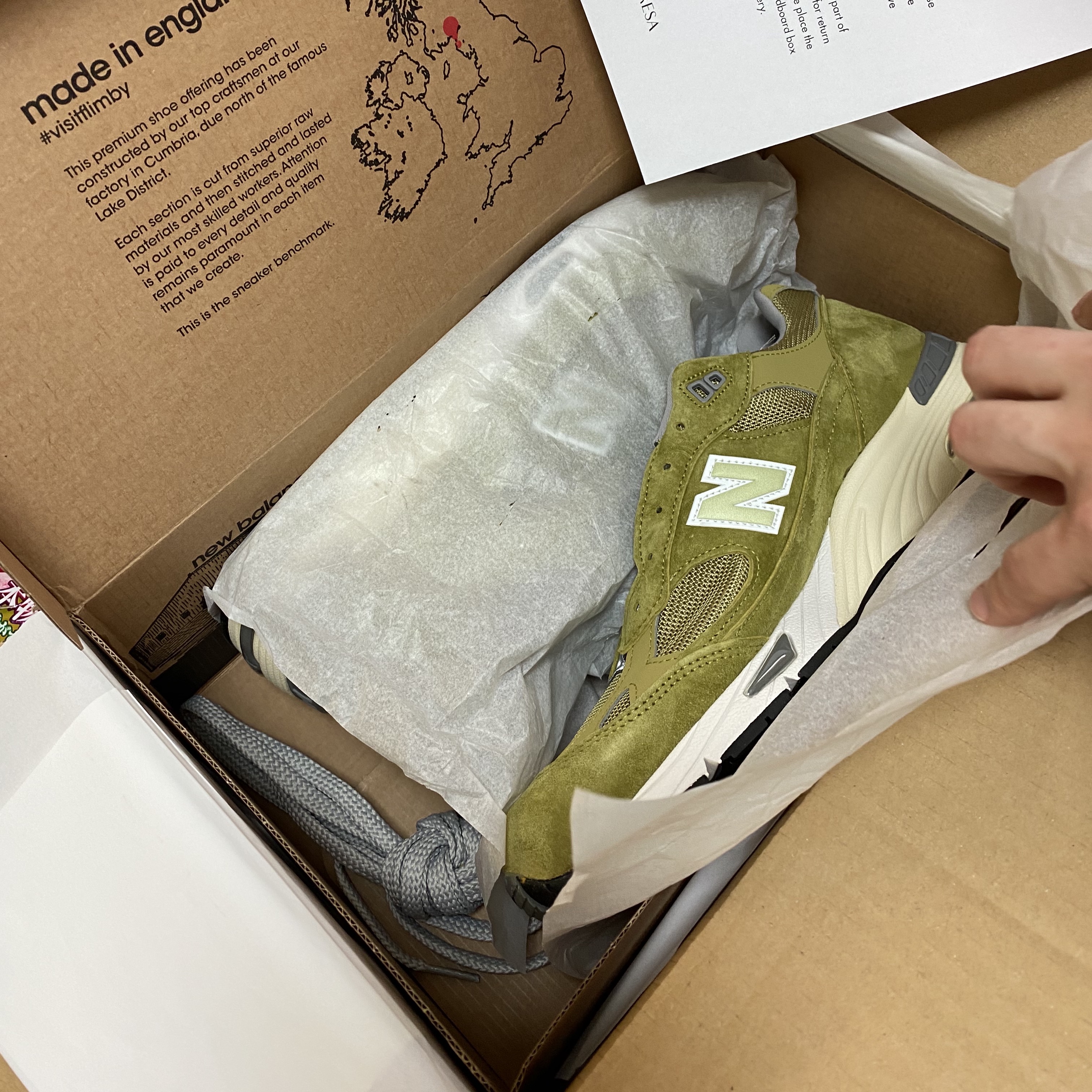 New Balance 991 Made in UK Green Moss 착용 스타일