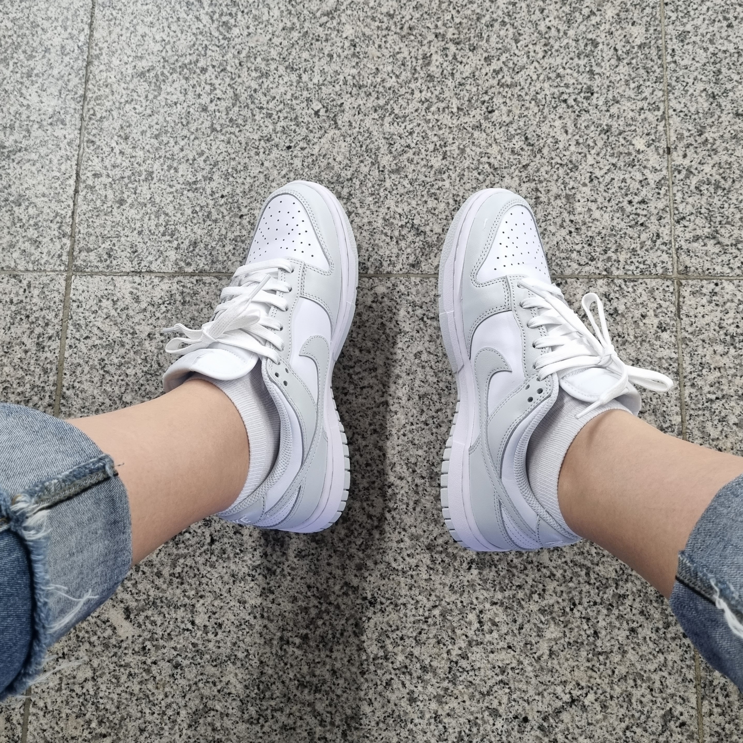 (W) Nike Dunk Low Photon Dust 착용 스타일