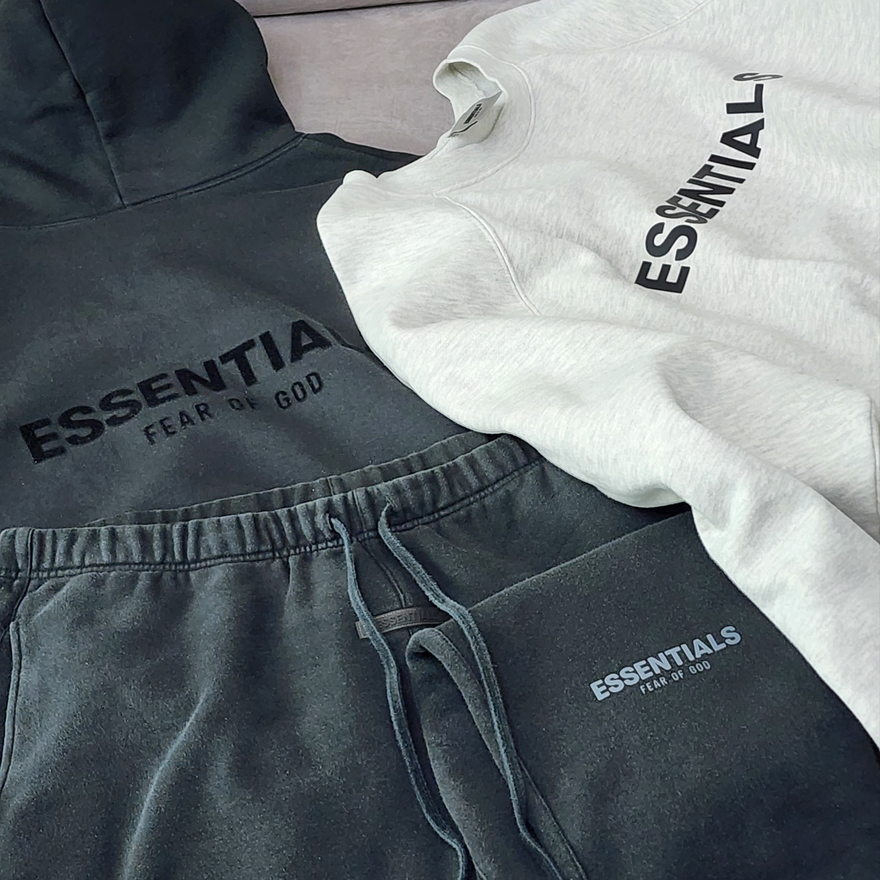 Essentials The Core Collection Hoodie Stretch Limo, Essentials 3D Silicon Applique Crewneck Heather Oatmeal/Dark Heather Oatmeal - 20FW 착용 스타일