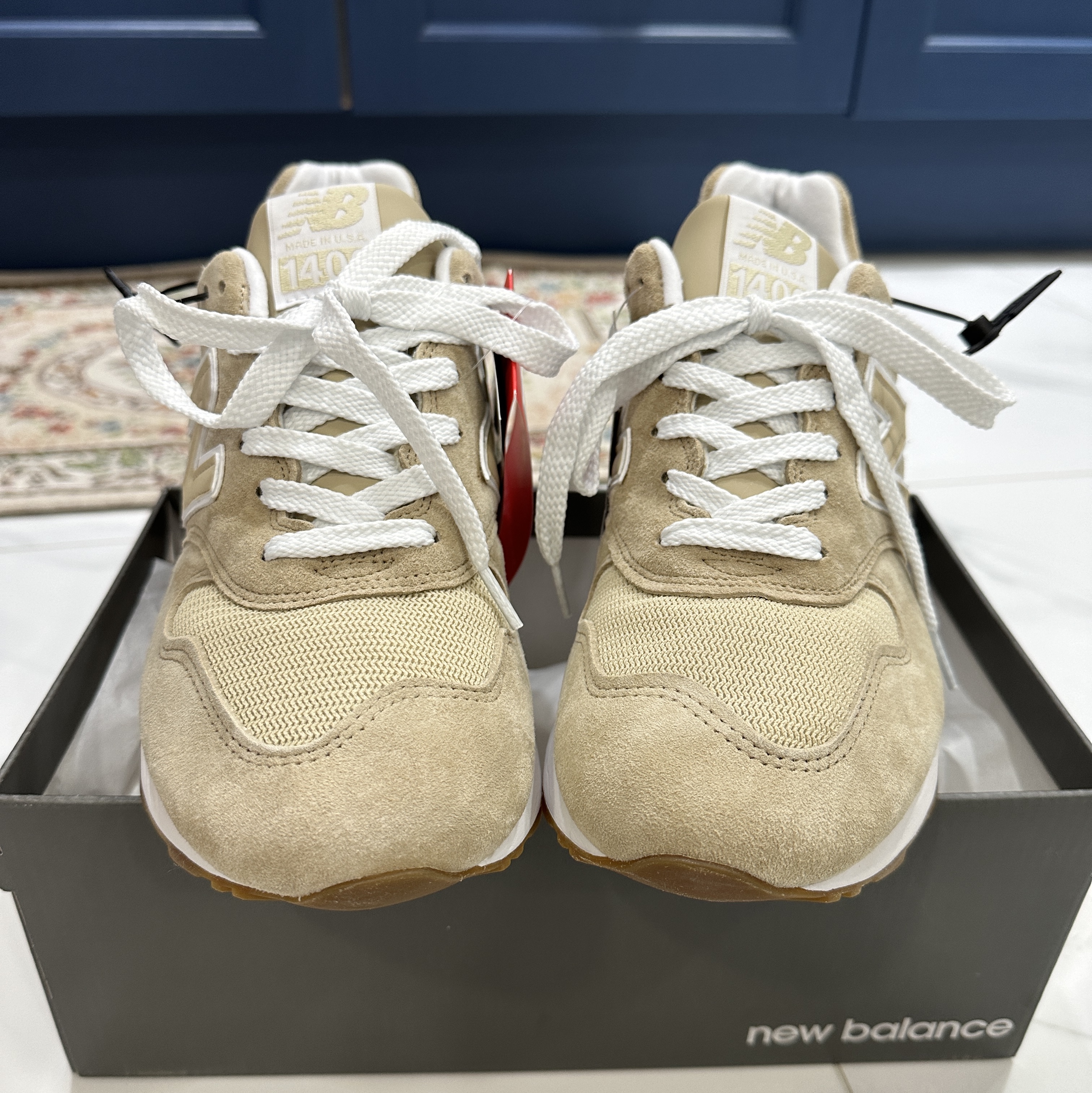 New Balance 1400 Made in USA Tan 착용 스타일