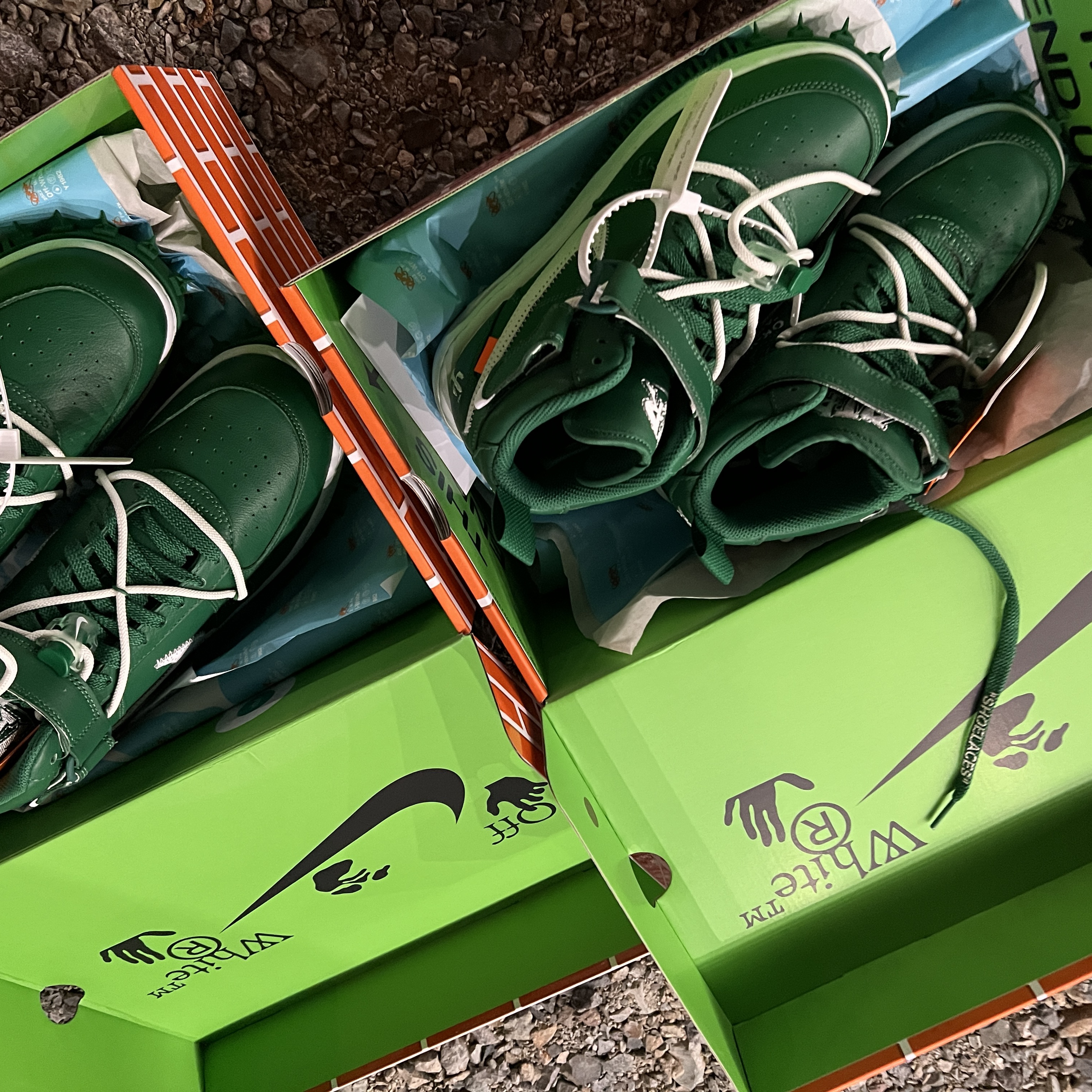 Nike x Off-White Air Force 1 Mid SP Leather Pine Green 착용 스타일
