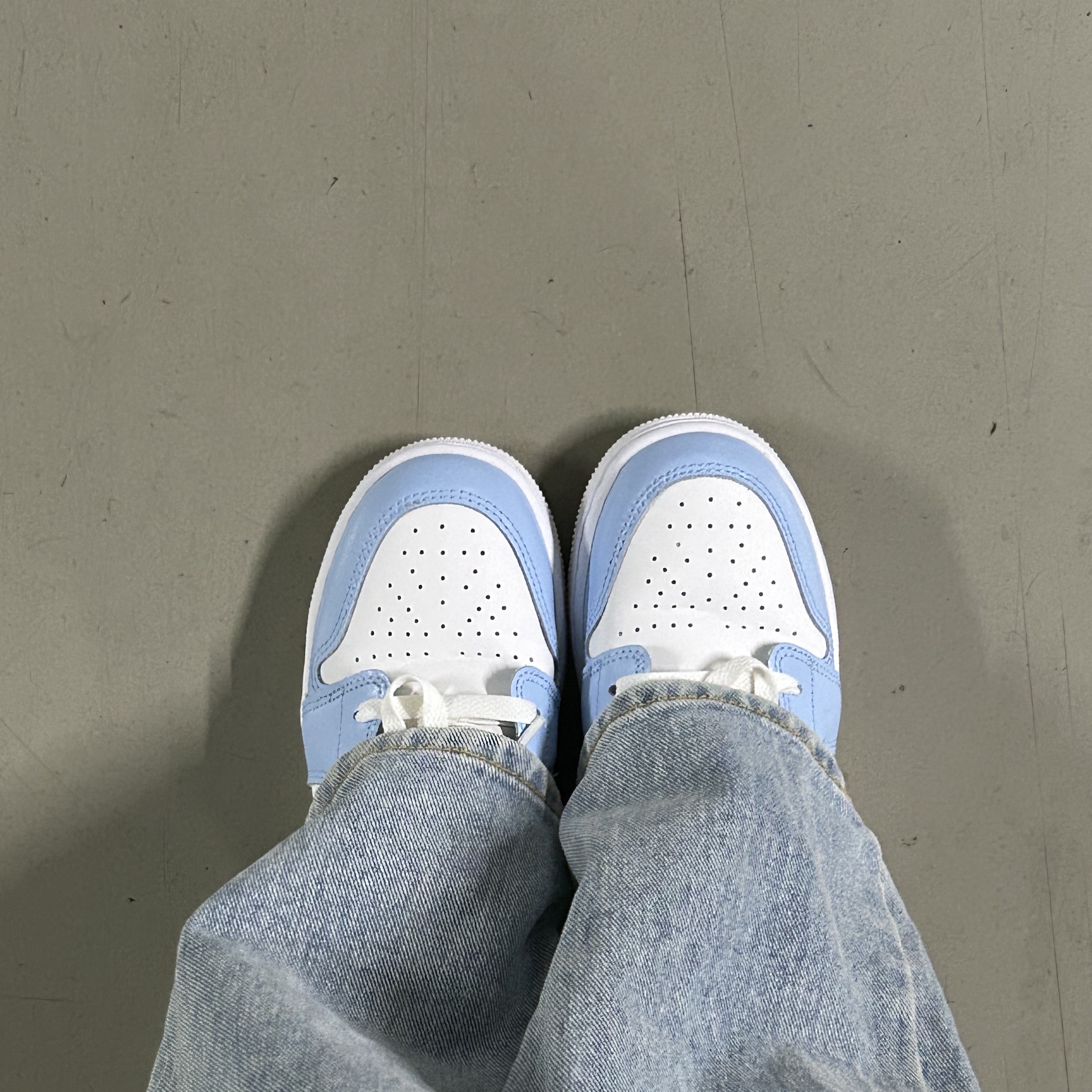 (GS) Jordan 1 Low Ice Blue 착용 스타일 - 2