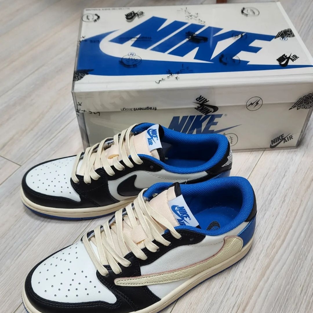 Jordan 1 x Travis Scott x Fragment Retro Low OG SP Military Blue 착용 스타일