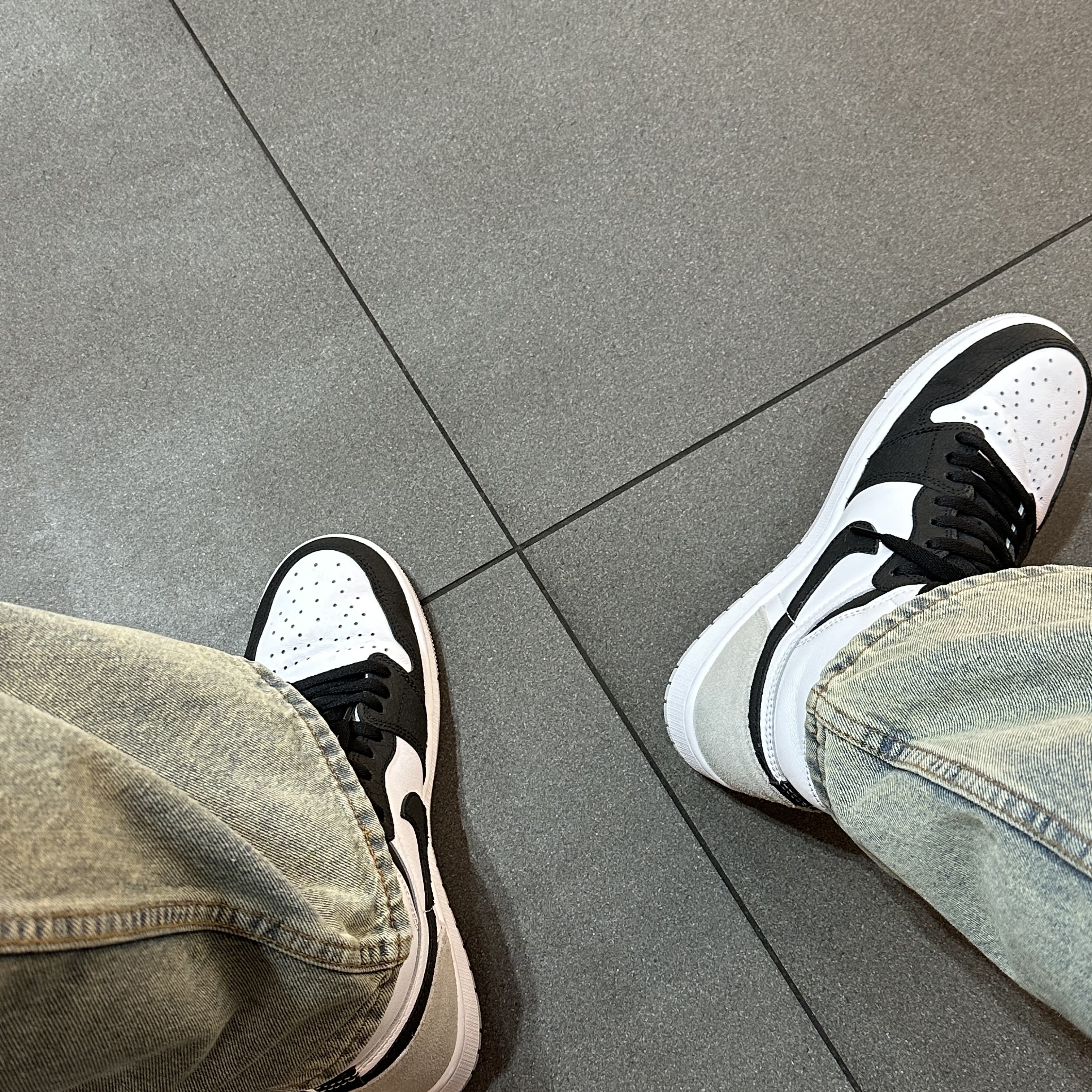 Jordan 1 Retro High OG Bleached Coral 착용 스타일