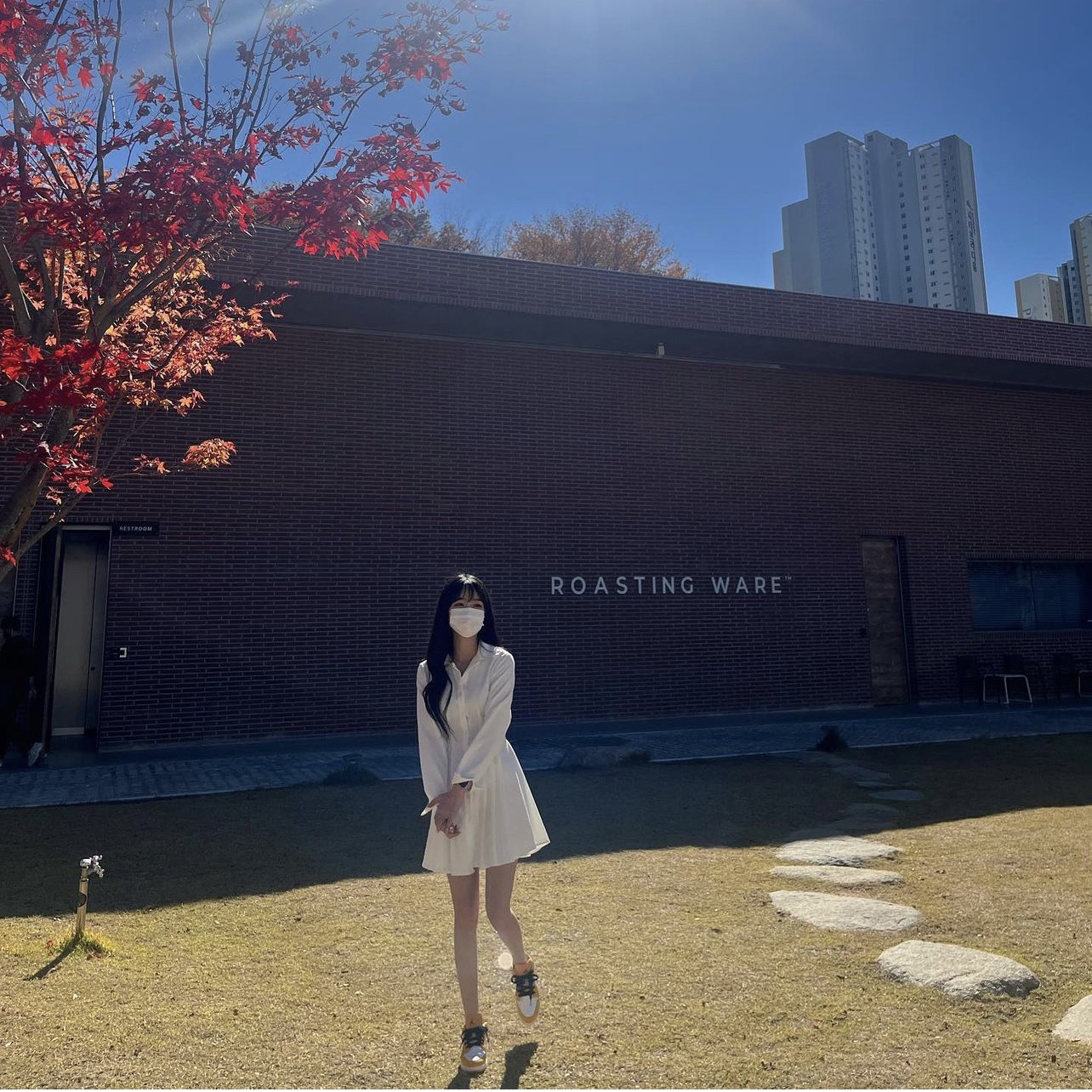 (GS) 조던 1 로우 택시 착용 스타일 - 2