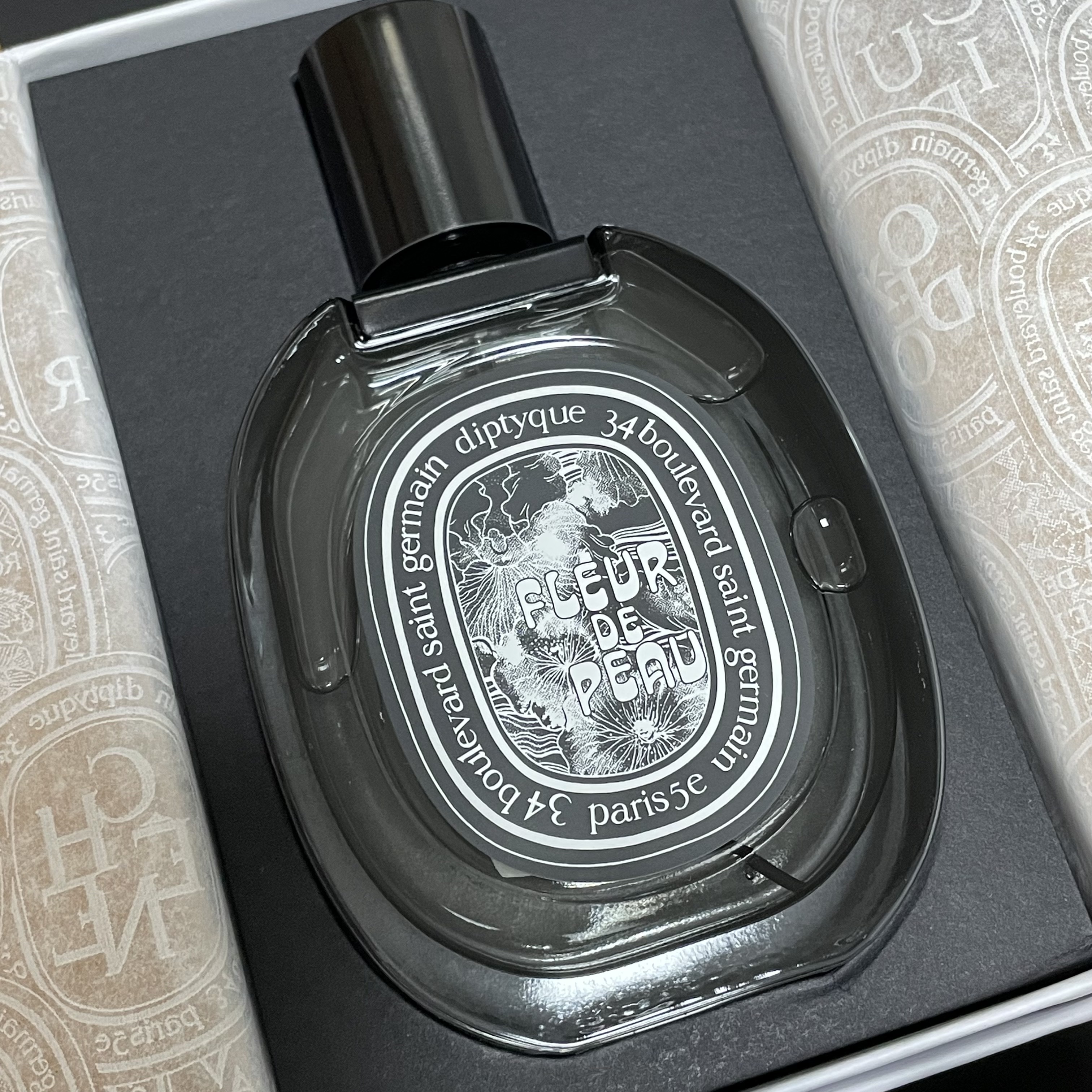 Diptyque Fleur De Peau Eau De Parfum 75ml 착용 스타일