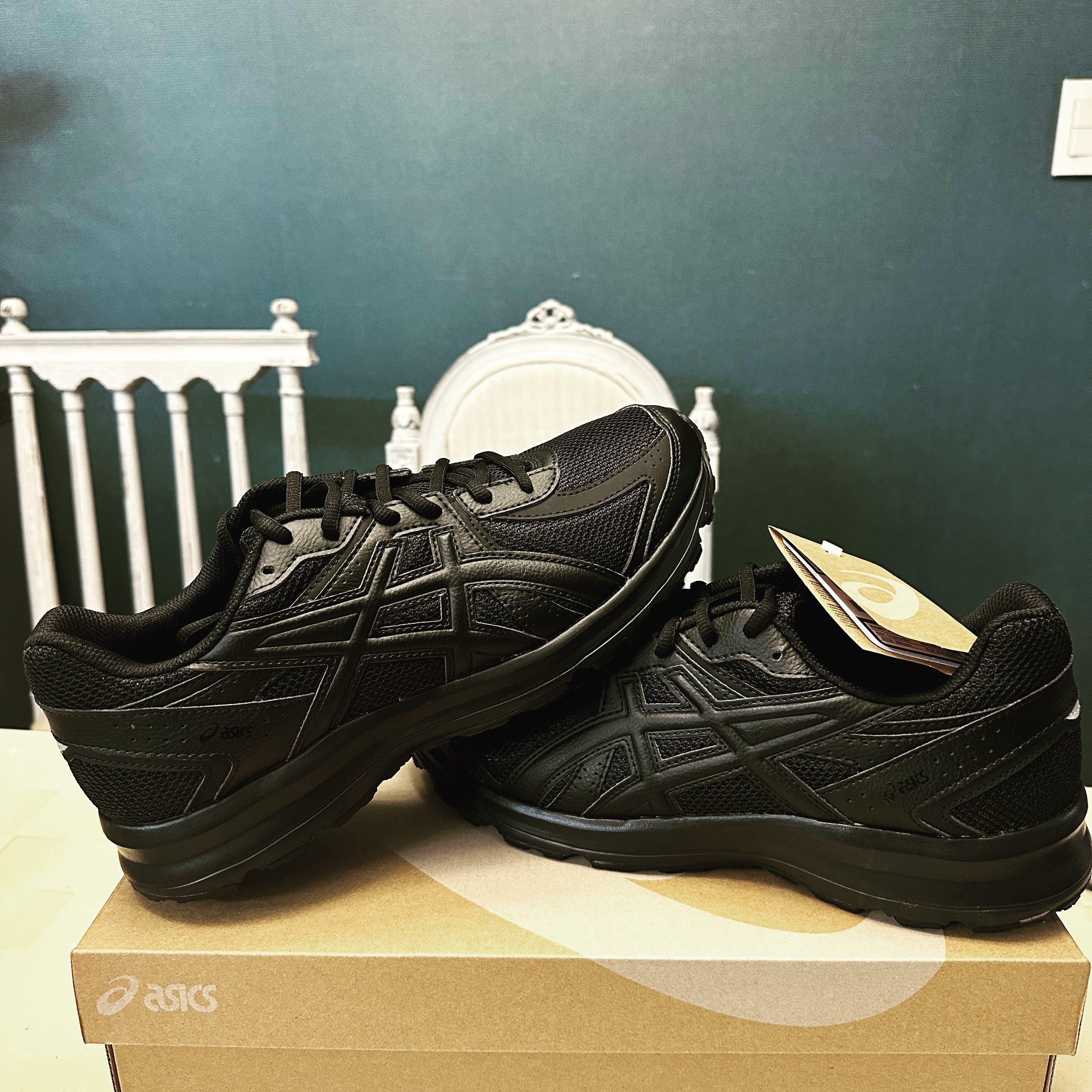 Asics Jog 100 S Black - 2E Wide 착용 스타일