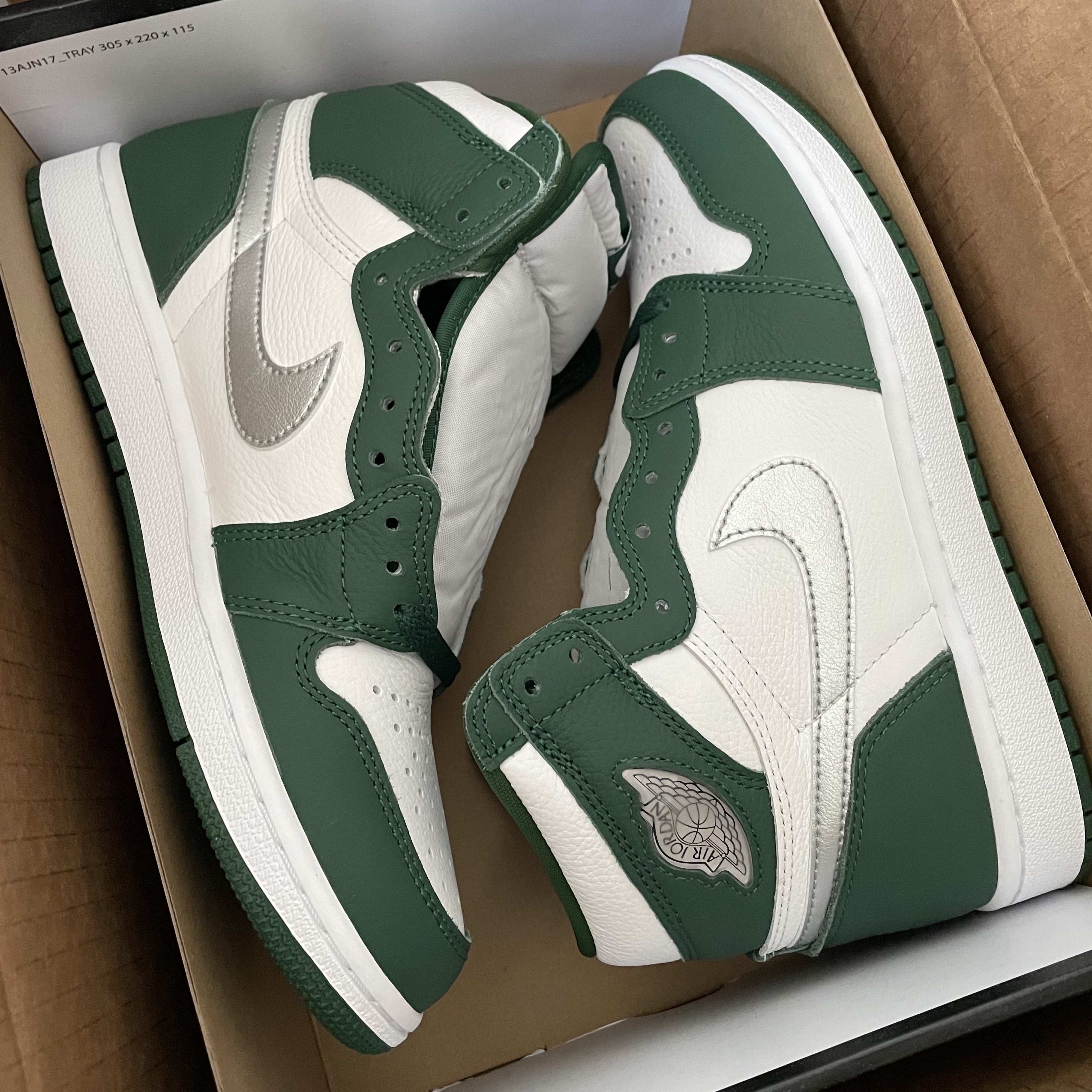 Jordan 1 Retro High OG Gorge Green 착용 스타일