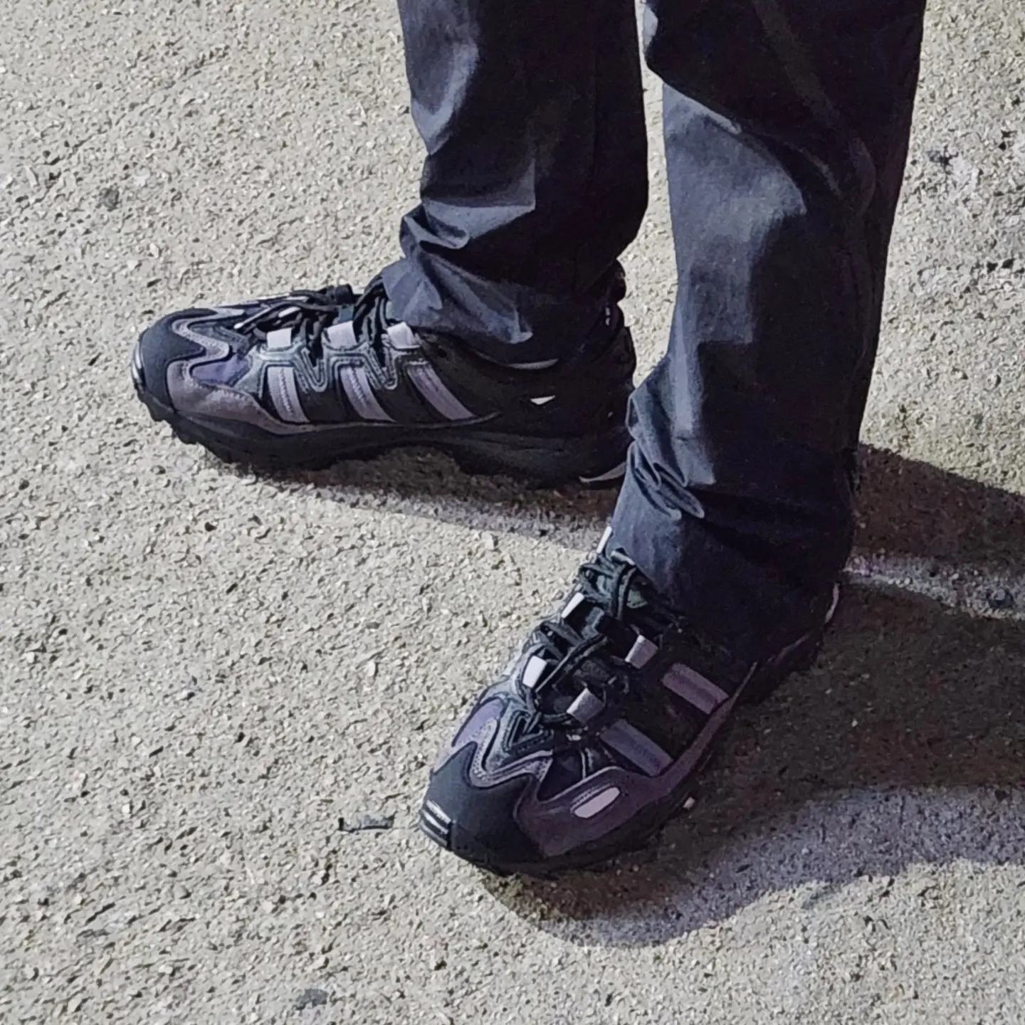 (W) Adidas Hyperturf Adventure Off White Ecru Tint 착용 스타일 - 3