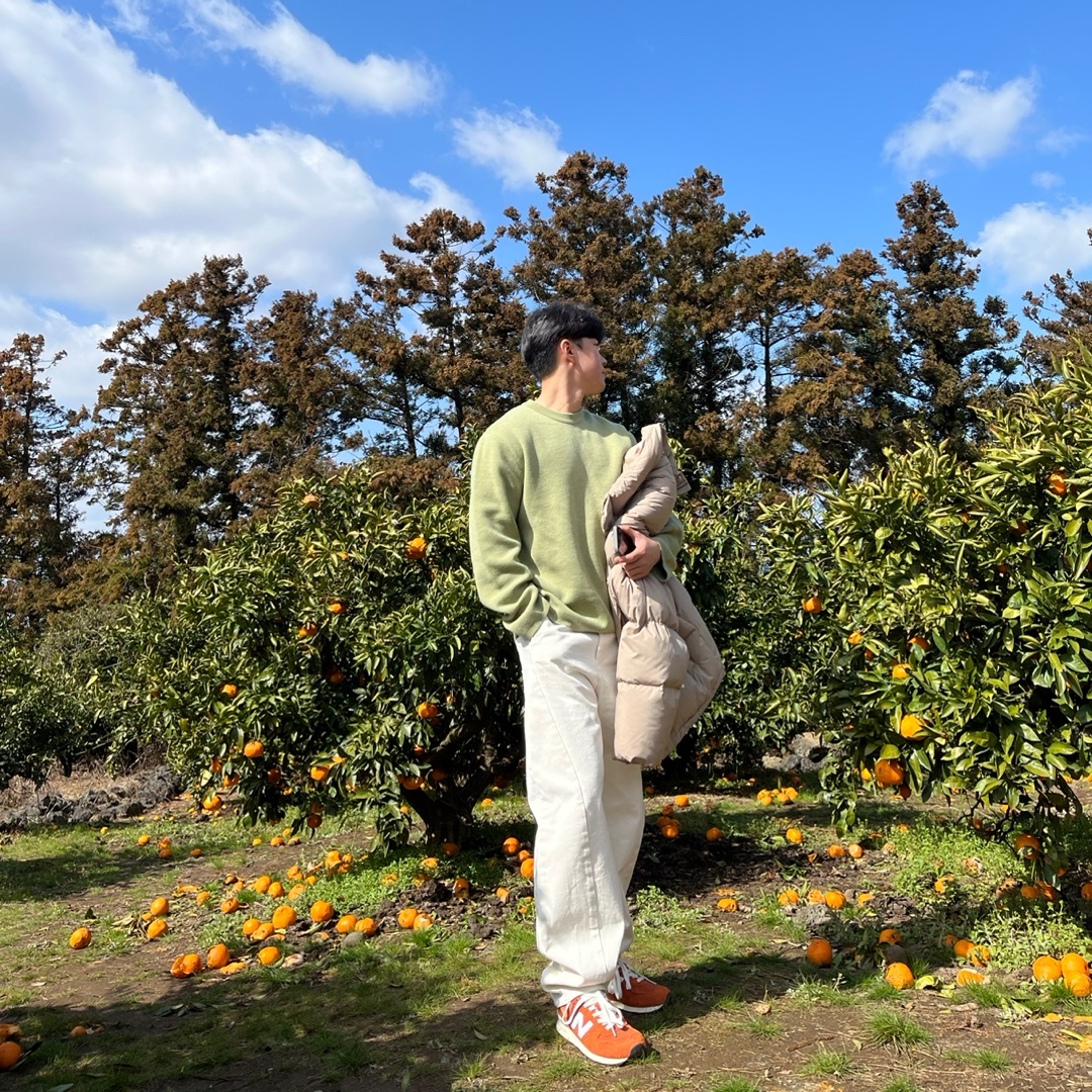 New Balance 574 Heritage Orange Burst White 착용 스타일