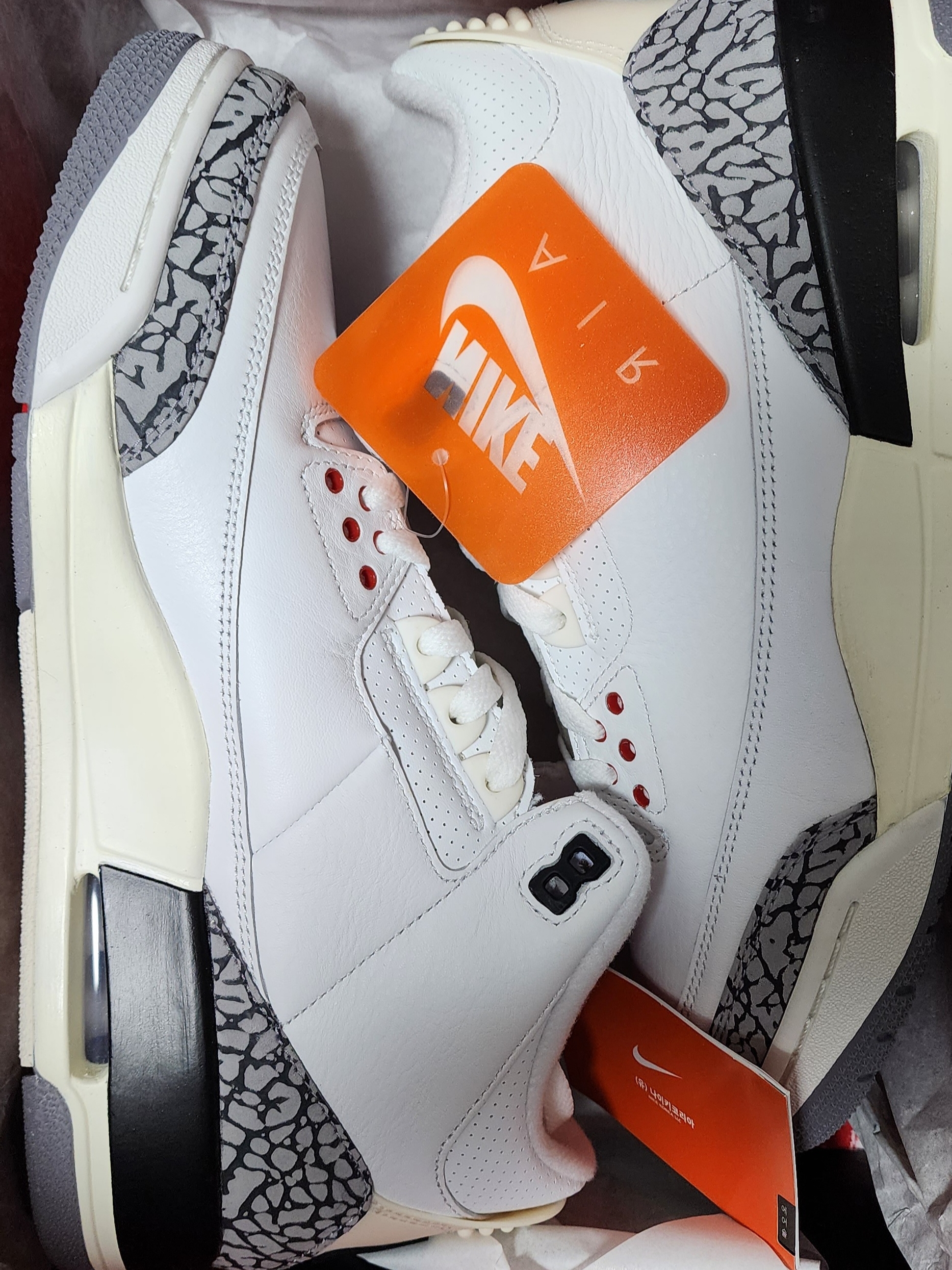 Jordan 3 Retro White Cement Reimagined 착용 스타일