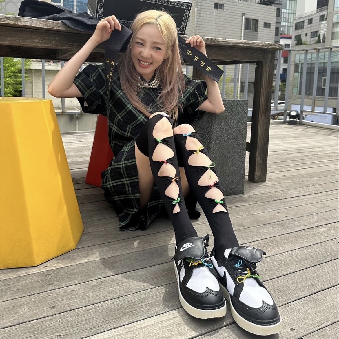 나이키 x 피스마이너스원 퀀도1 블랙 앤 화이트 착용 스타일 - 1