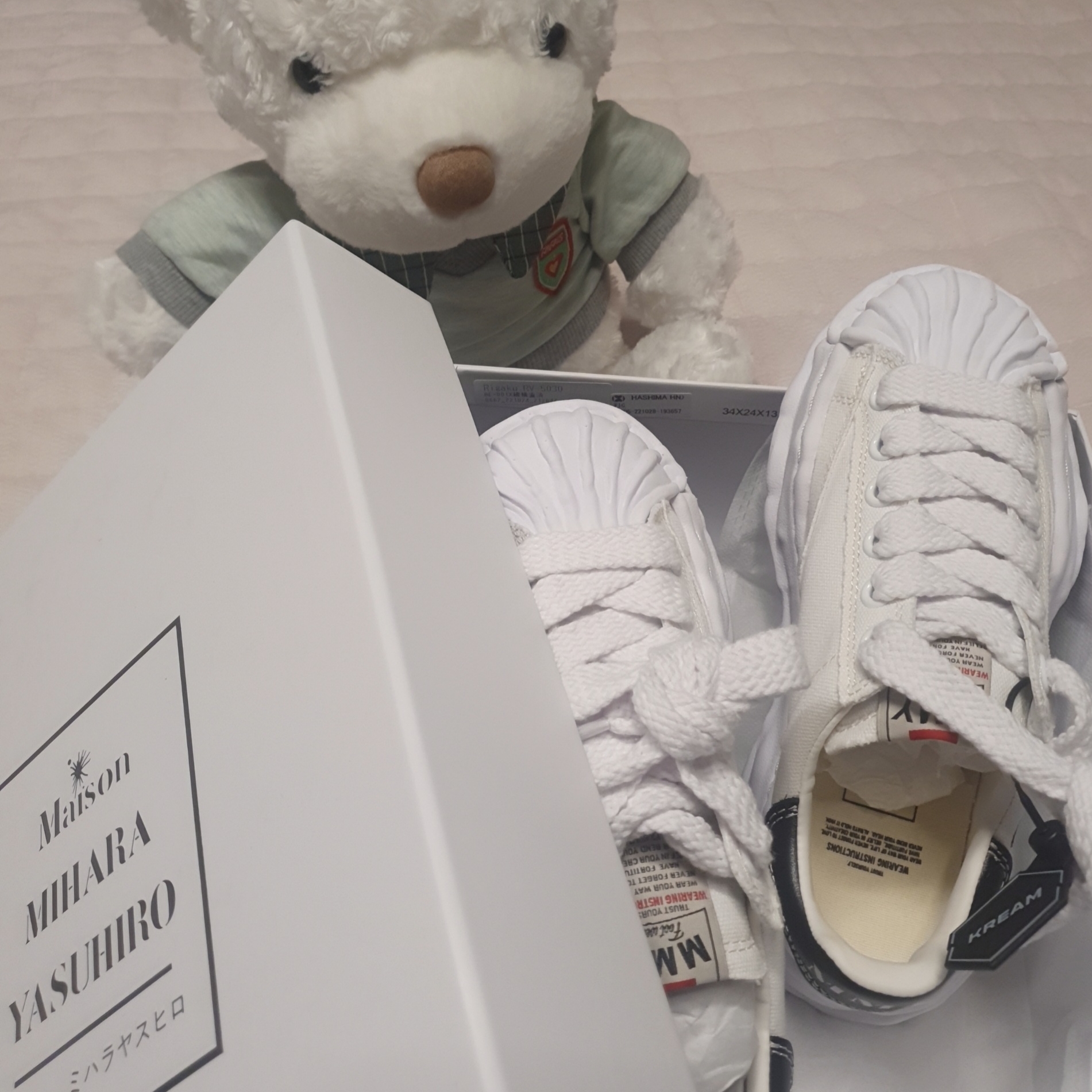 Maison Mihara Yasuhiro Blakey OG Sole Canvas Low-top Sneakers White 착용 스타일