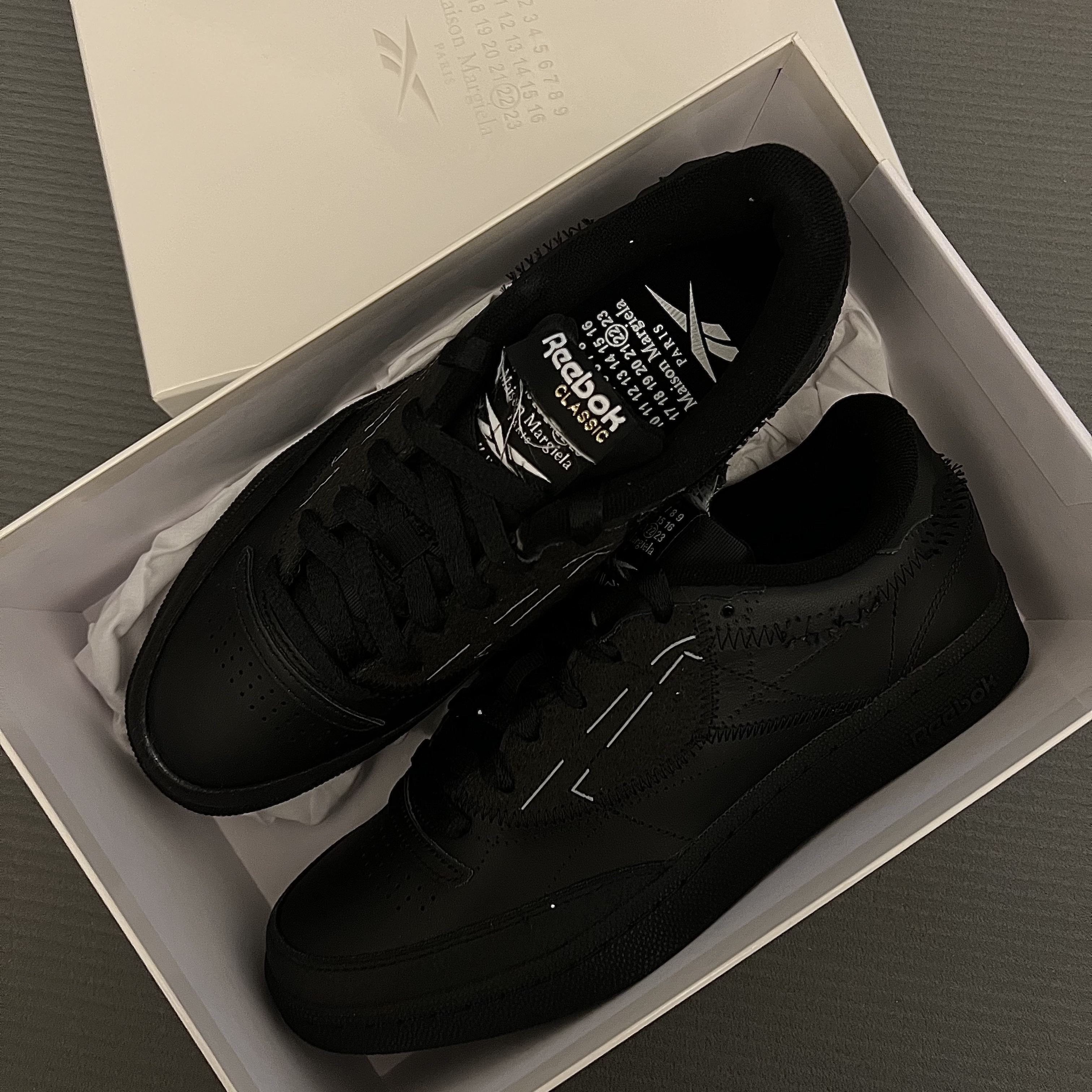 Reebok x Maison Margiela Club C Memory of Shoes Black 착용 스타일