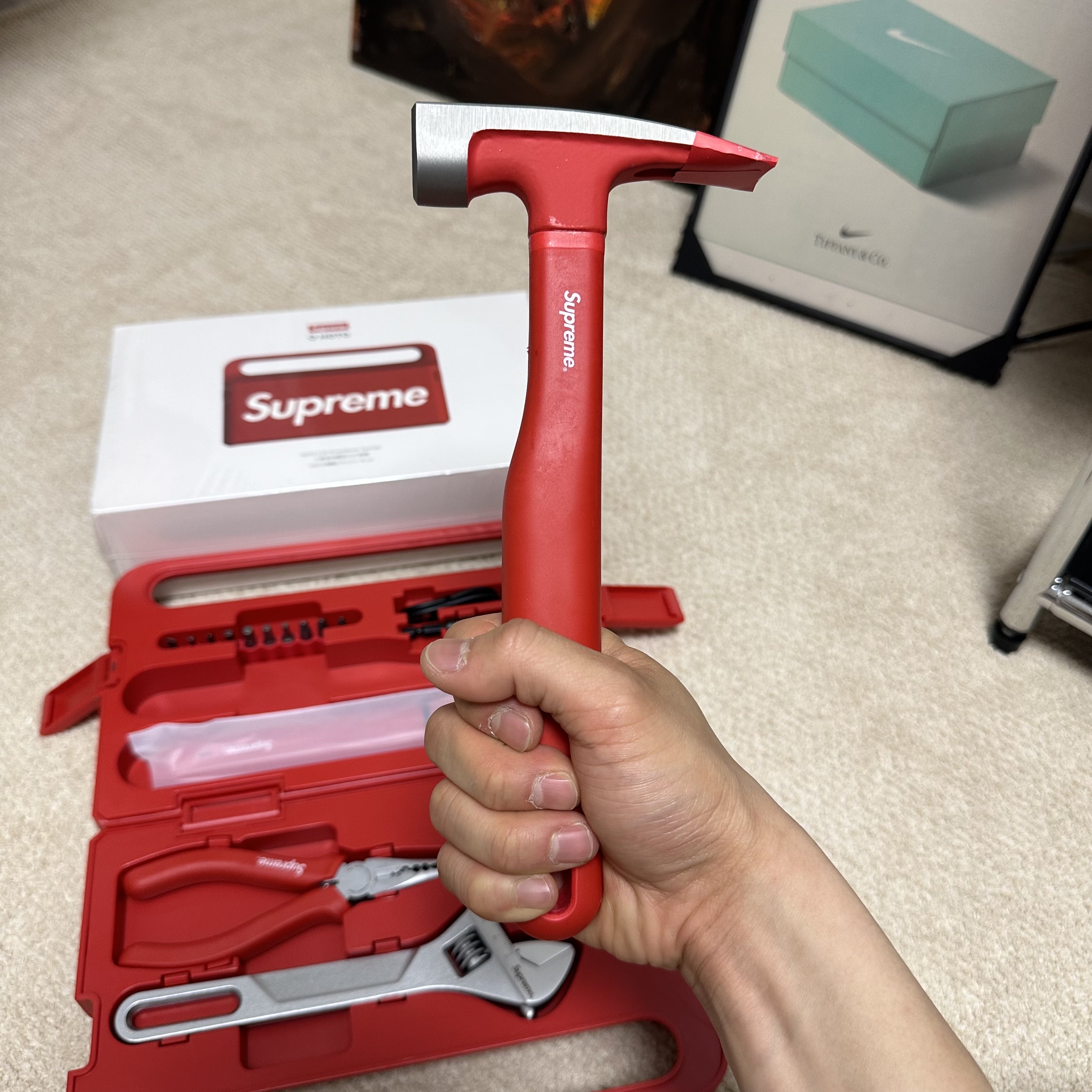 Supreme x Hoto 5-Piece Tool Set Red - 23SS 착용 스타일 - 3